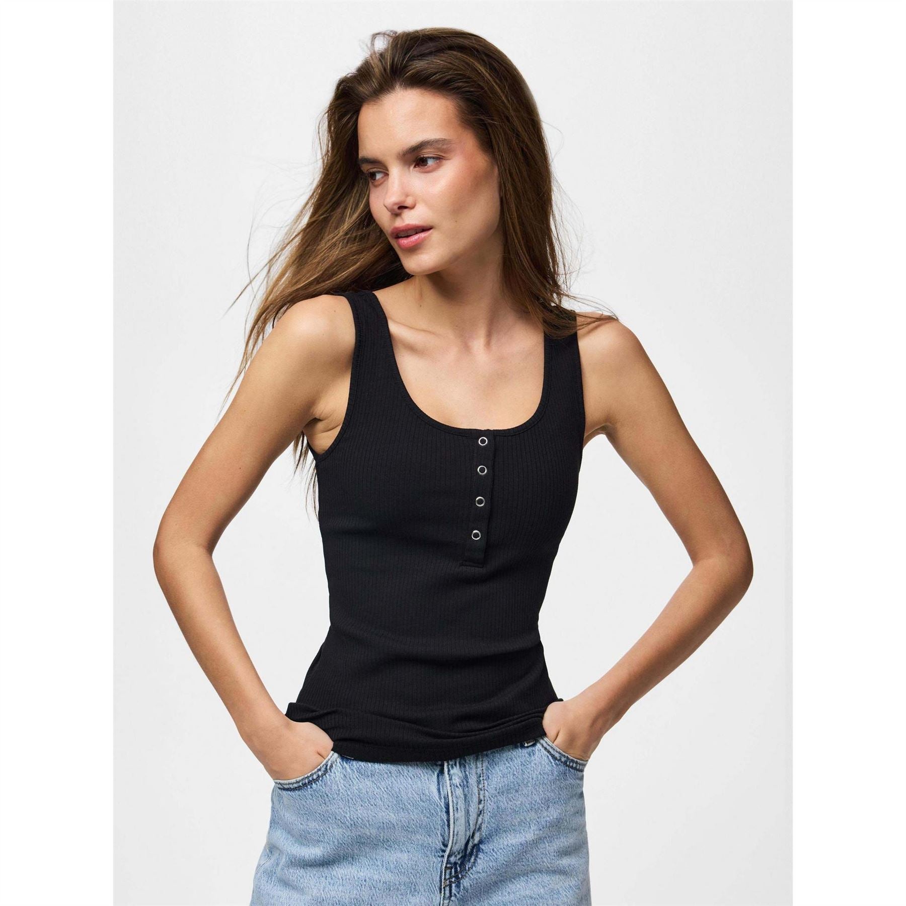 Pieces Kitte Scoop Neck Sleeveless Slim Fit Tank Top