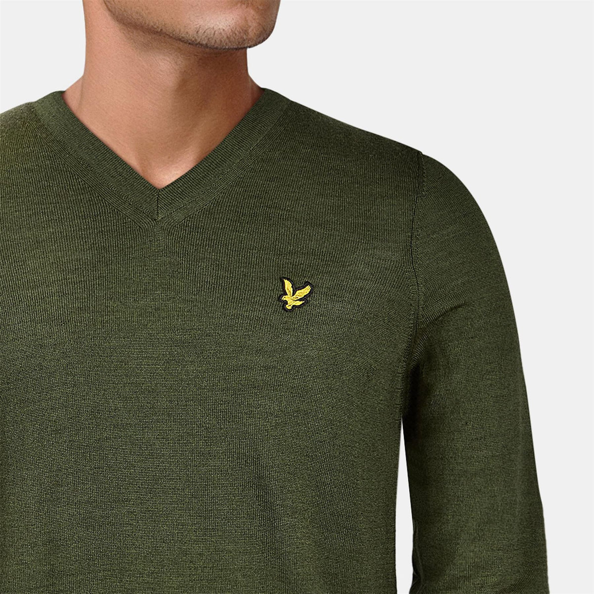 Lyle and Scott V Neck Regular Fit Golf Sweater