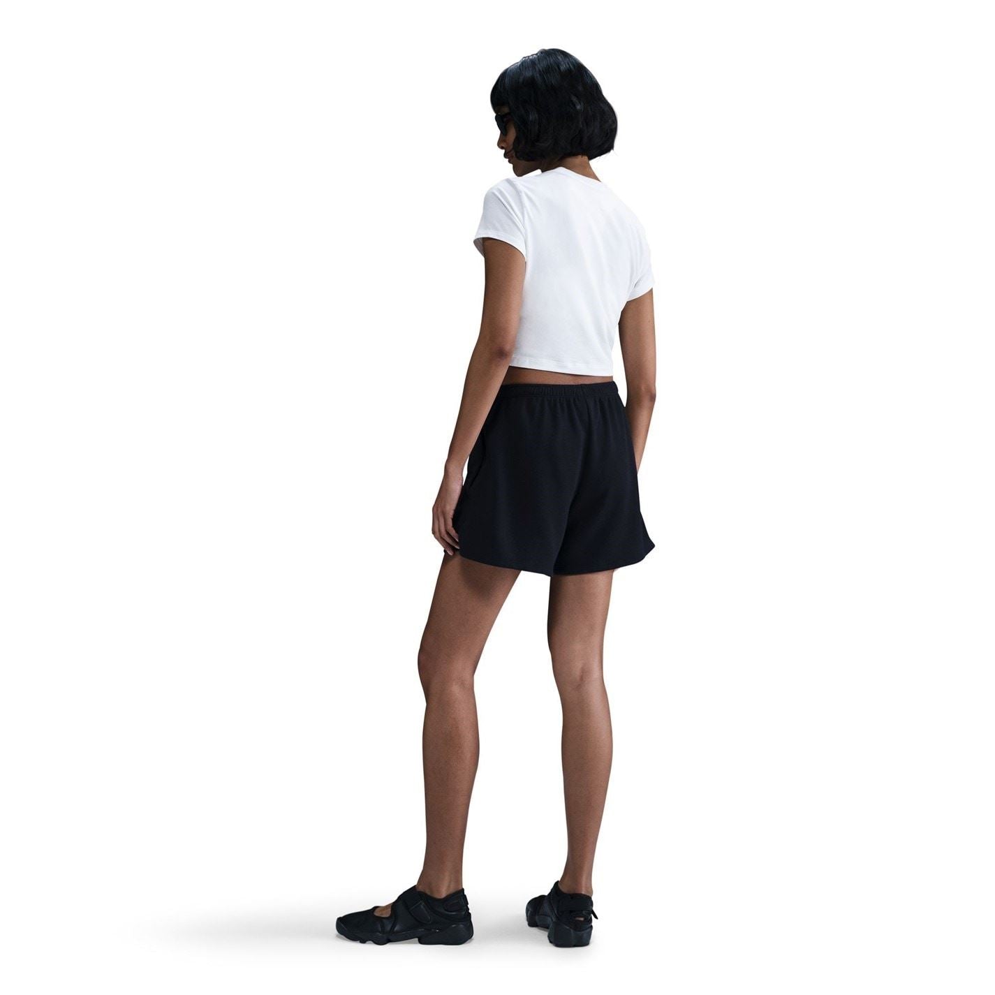 Nike Cropped Relaxed Fit Crew Neck T-Shirt