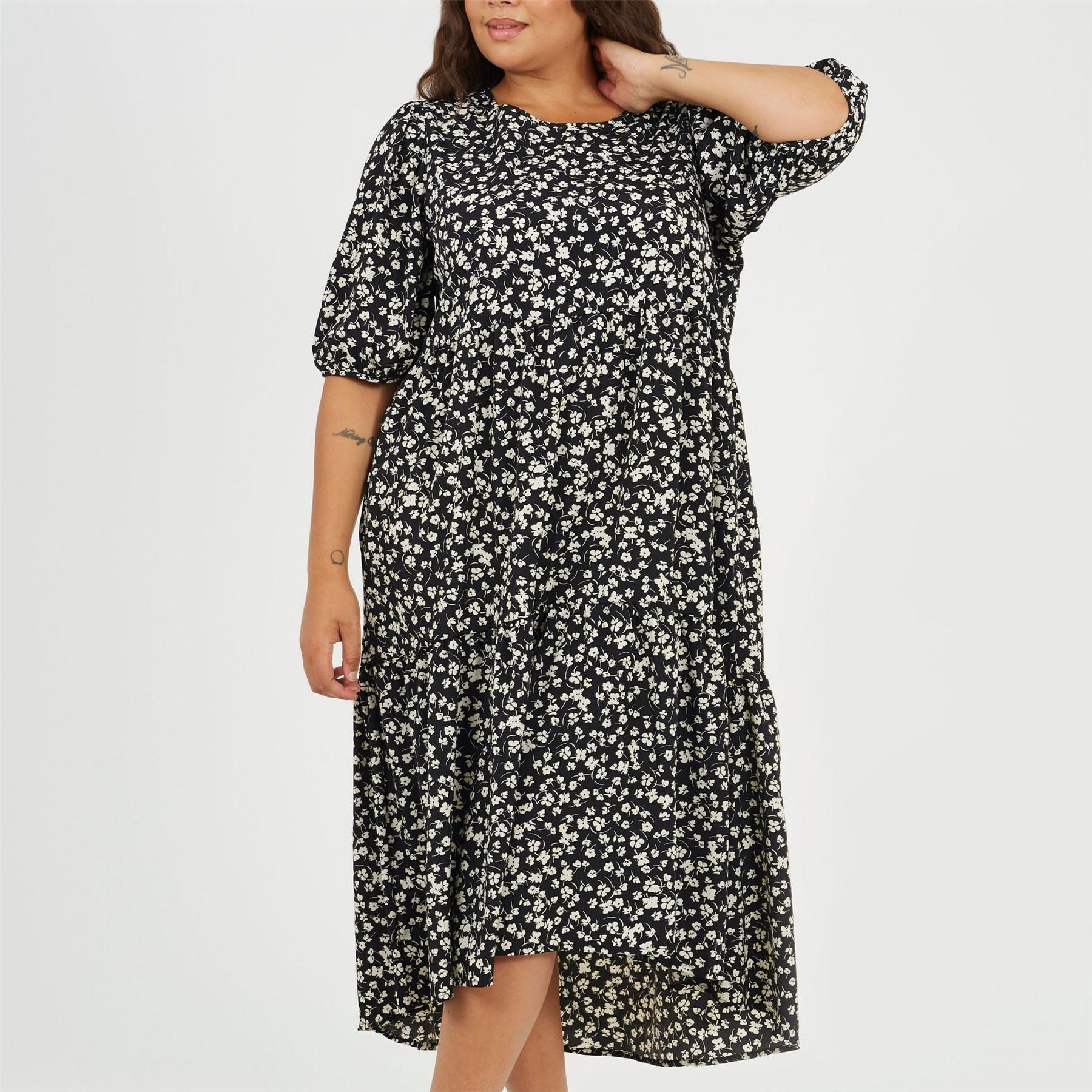 Brave Soul Plus Size Short Sleeved Floral Midi Dress With Tiered Hem