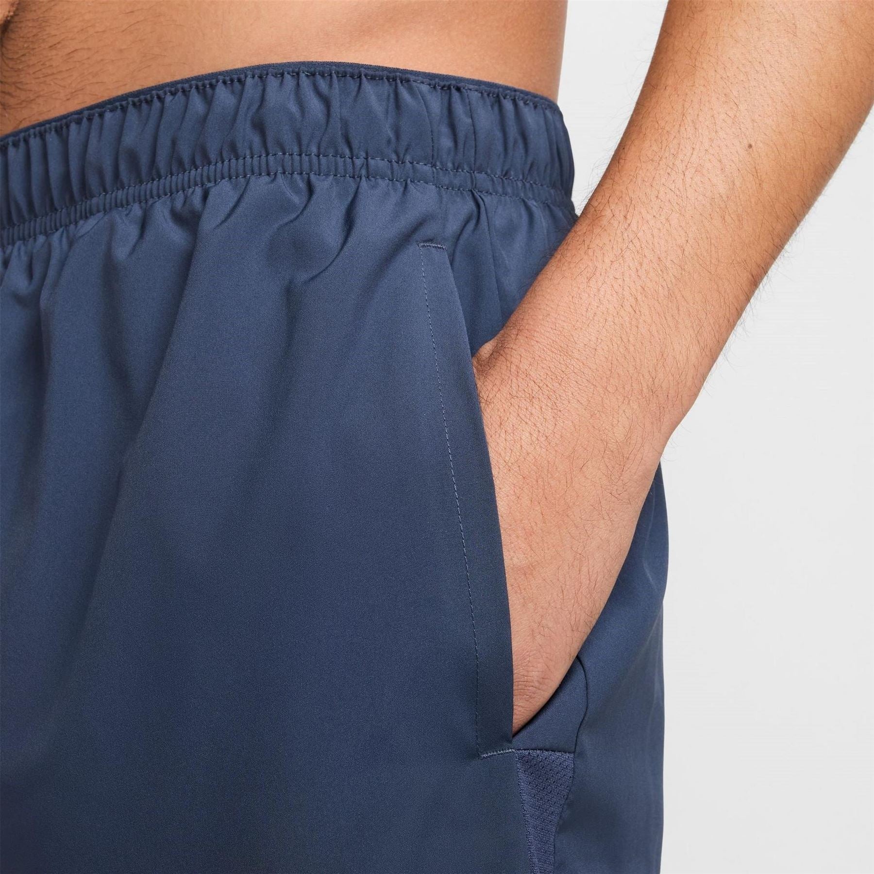 Nike Mens 7in Challenge Shorts