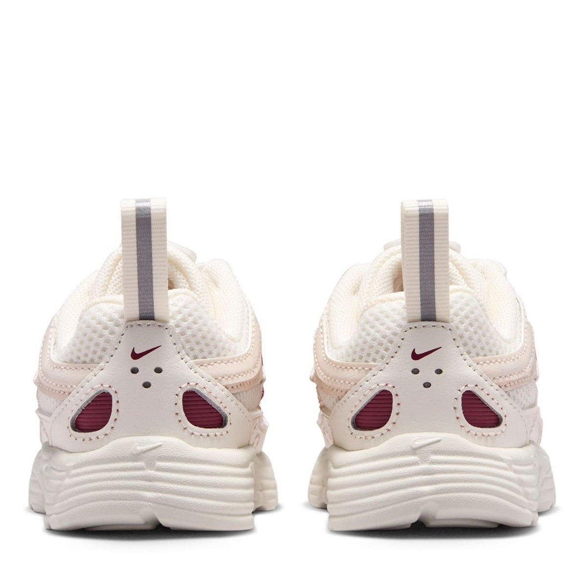 Nike P 6000 Lace-Up Closed Toe Sneakers