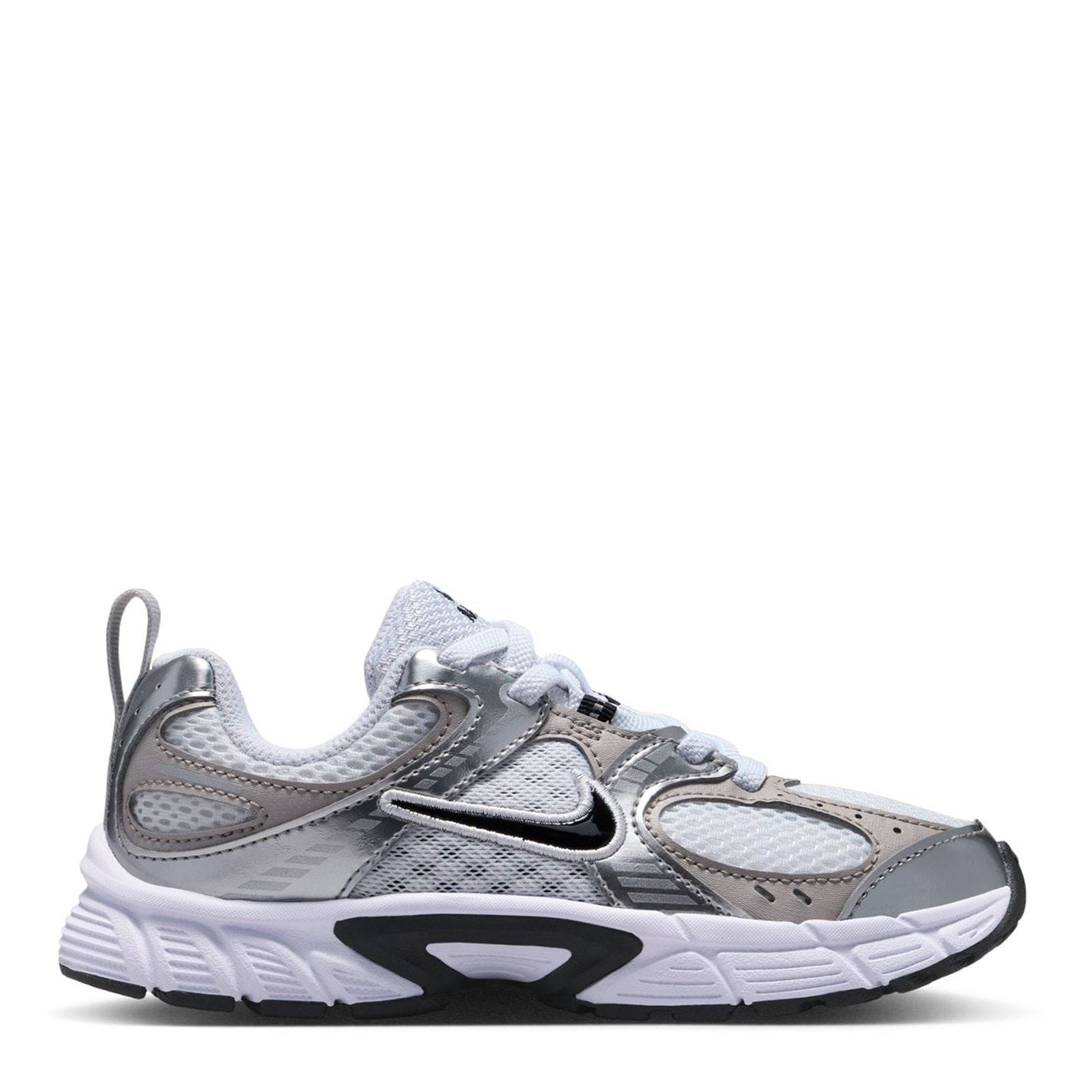 Nike V5 Rnr Lace Up Low Top Sneakers