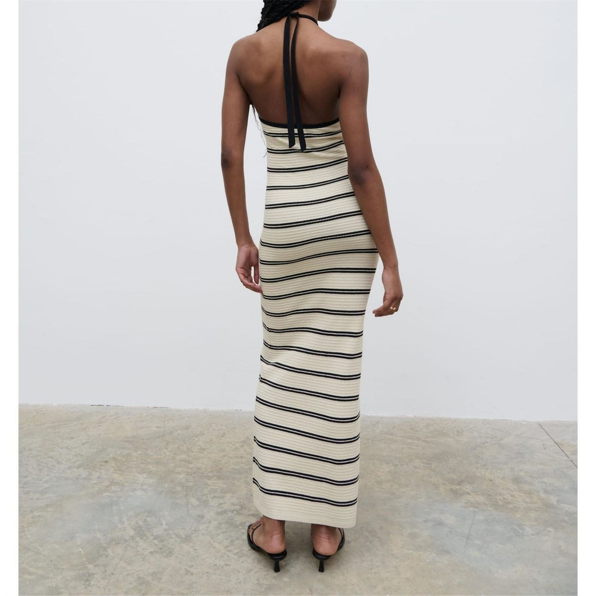 Pretty Lavish Octavia Contrast Stripe Halter Neck Maxi Dress