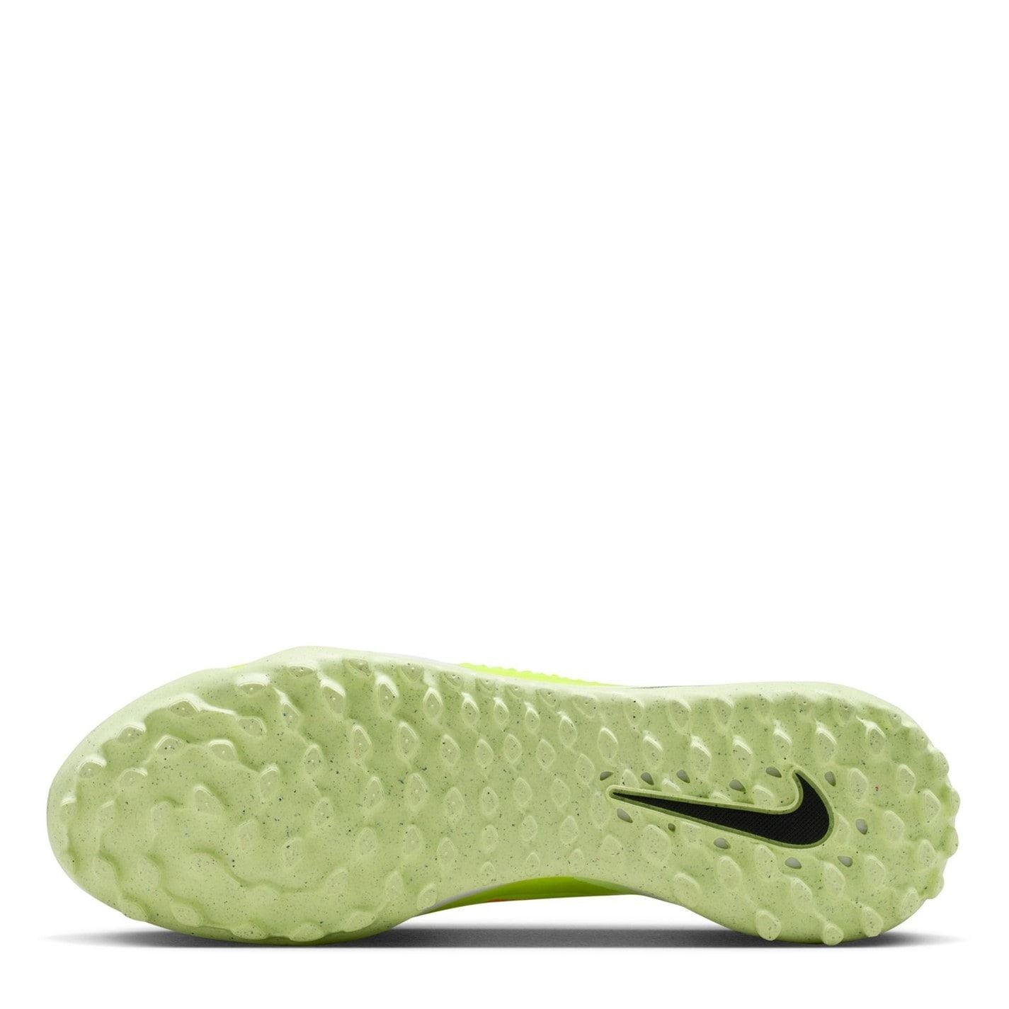 Nike Pantom Luna Ii Academy Turf Football Boots