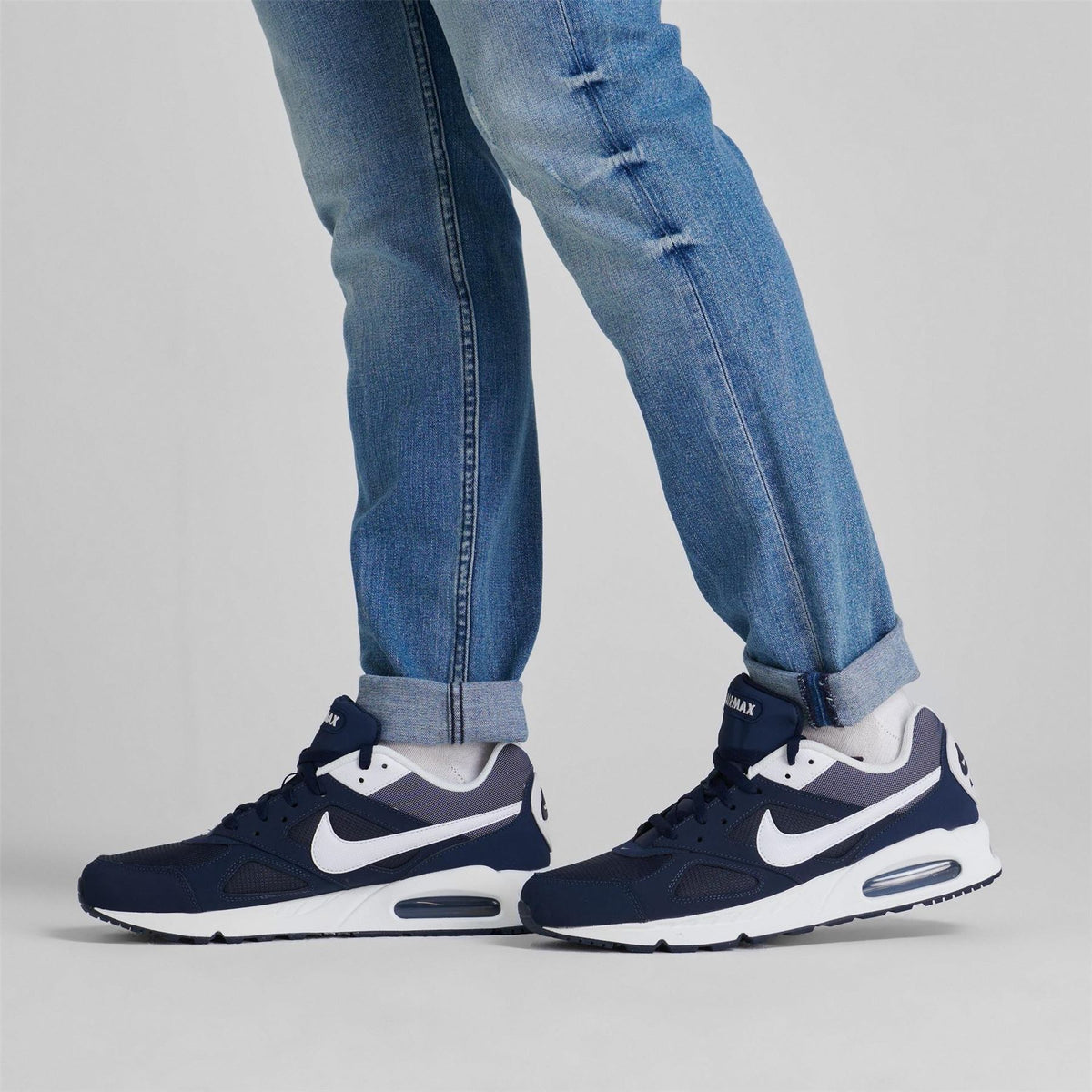 Nike Air Max Ivo Trainers