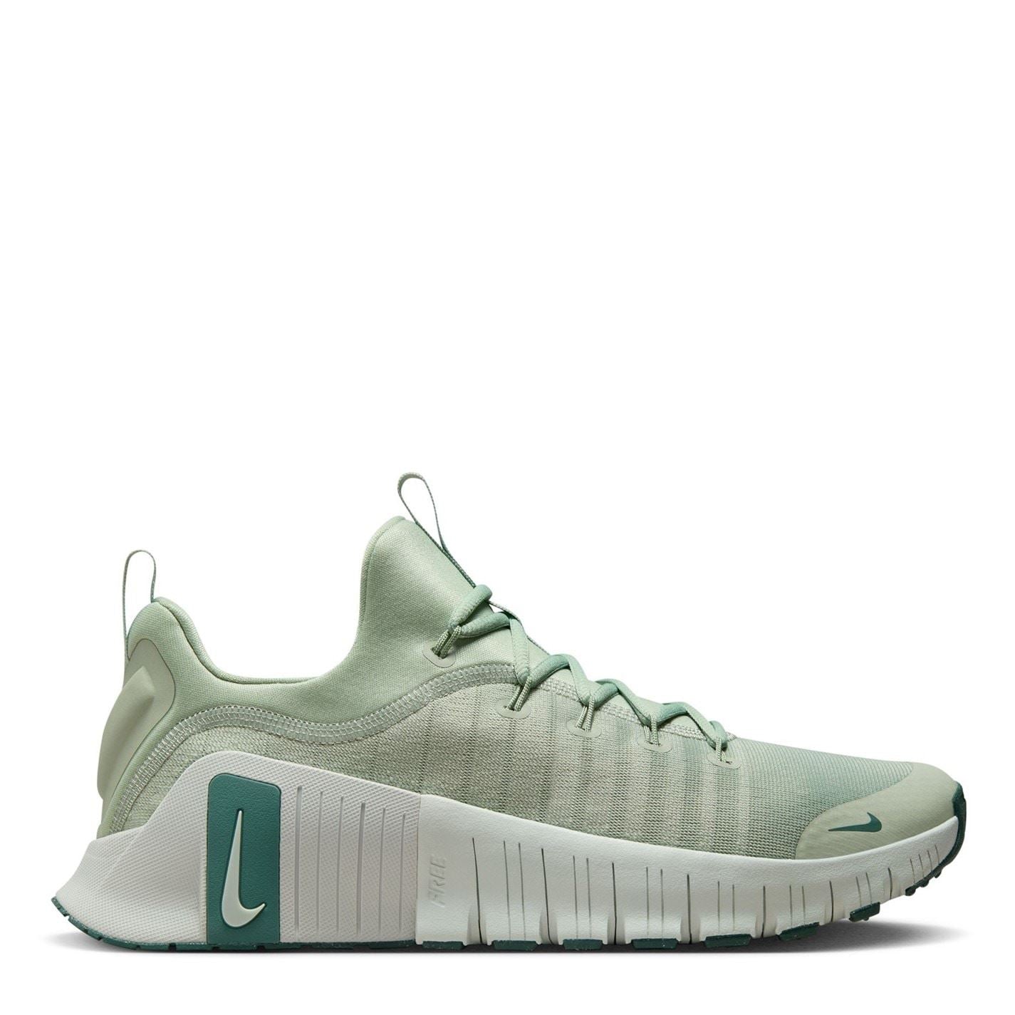 Nike Free Metcon 6 Low Top Sneakers