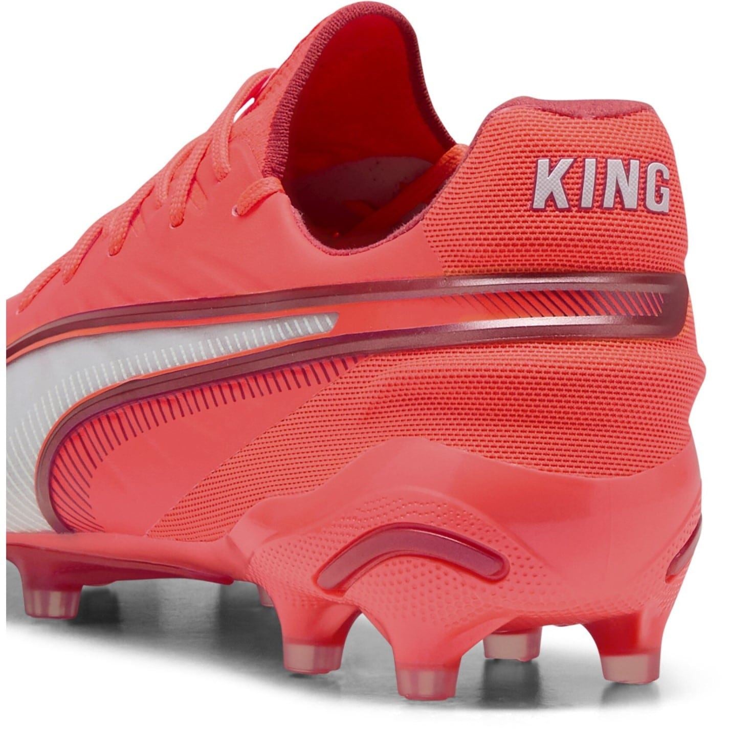 Puma King Ultimate Firm Ground Football Boots Juniors