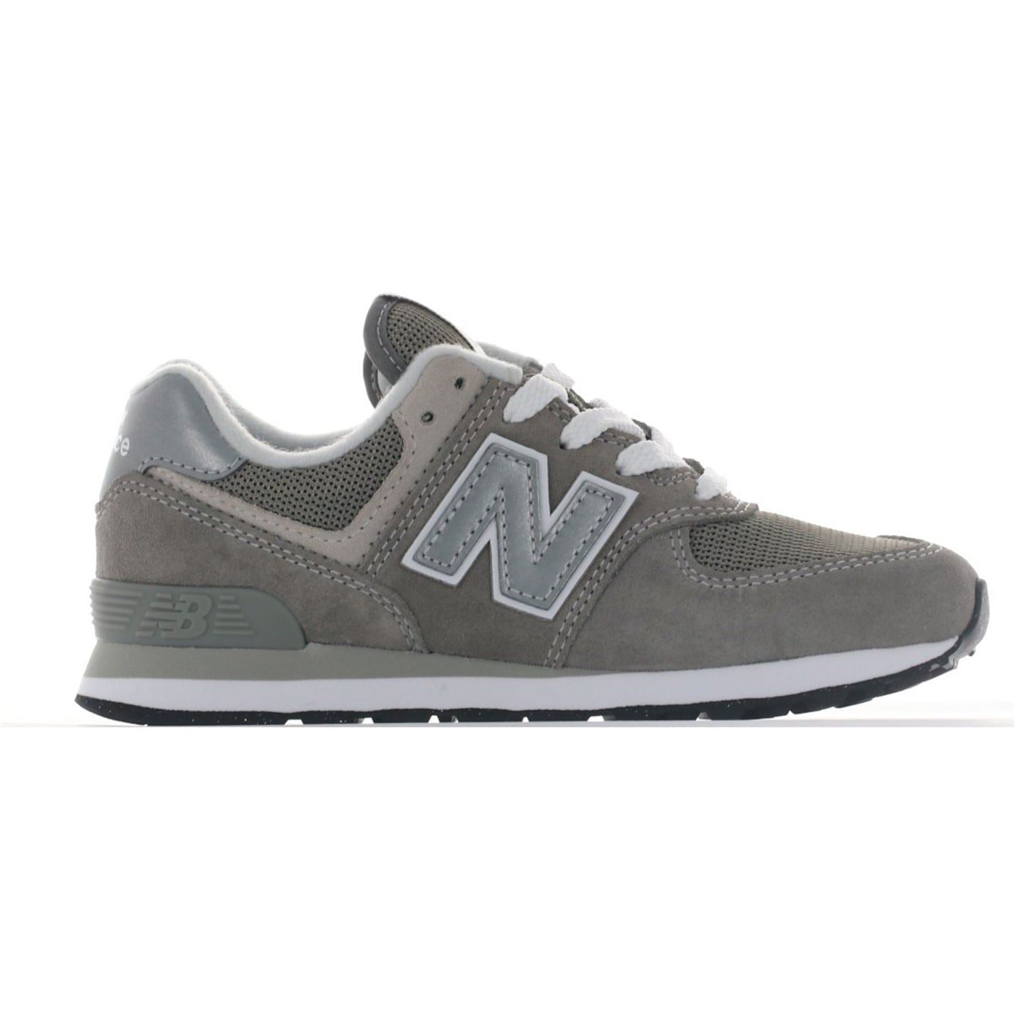 New Balance Medium 105 Low Top Sneakers