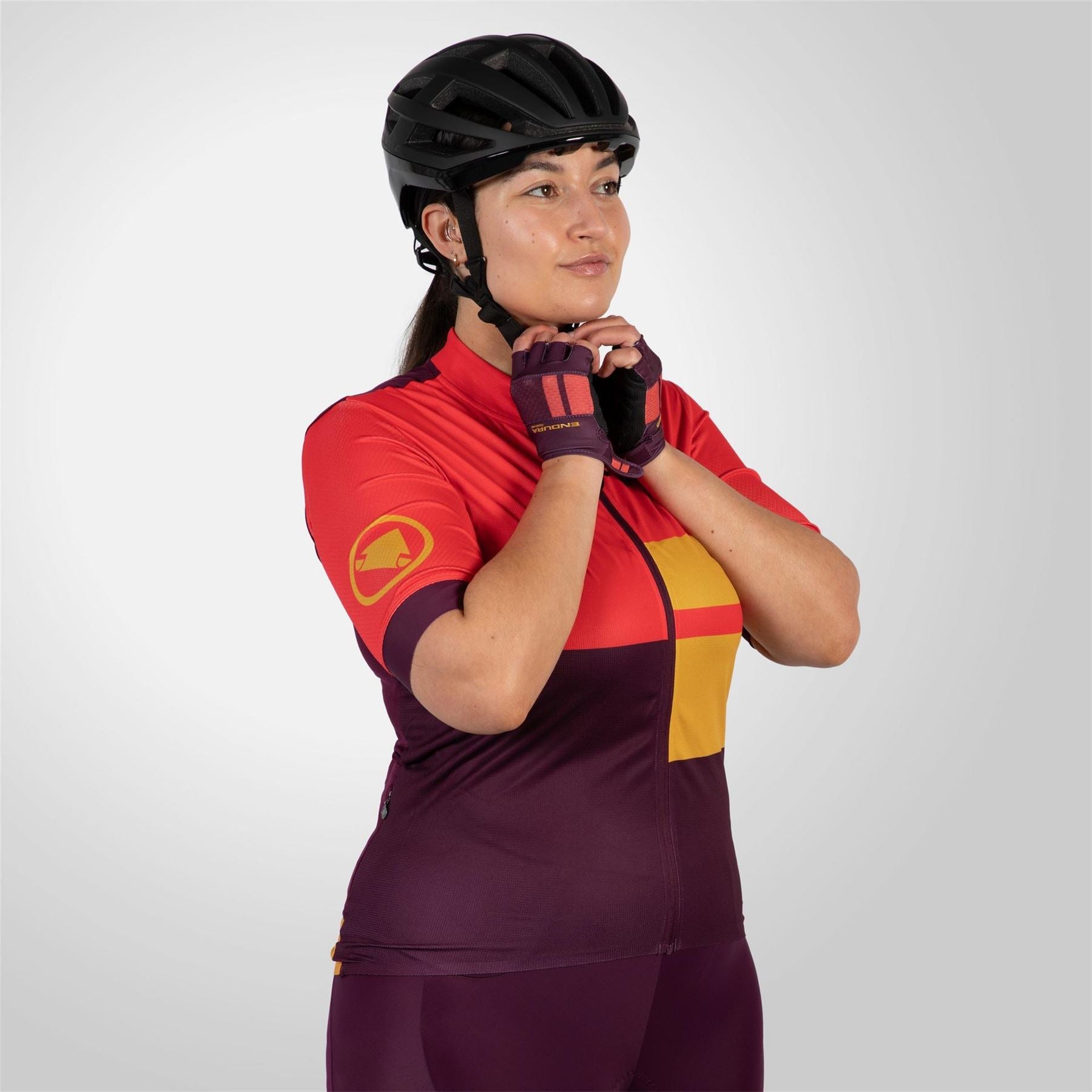 Endura Mock Neck Short Sleeve Slim Fit Athletic Jersey