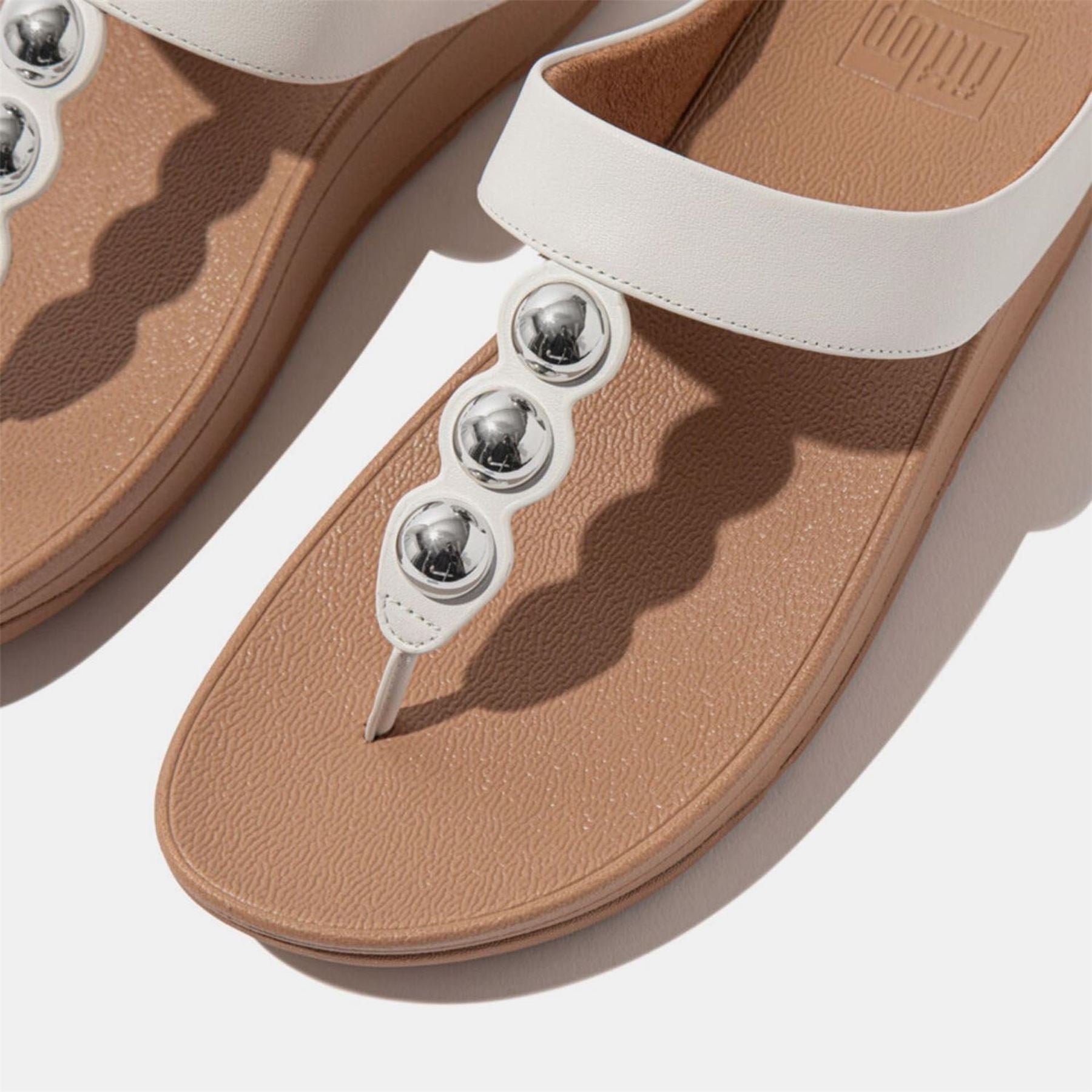 FitFlop Mirror Dome Leather Toe Post Sandals