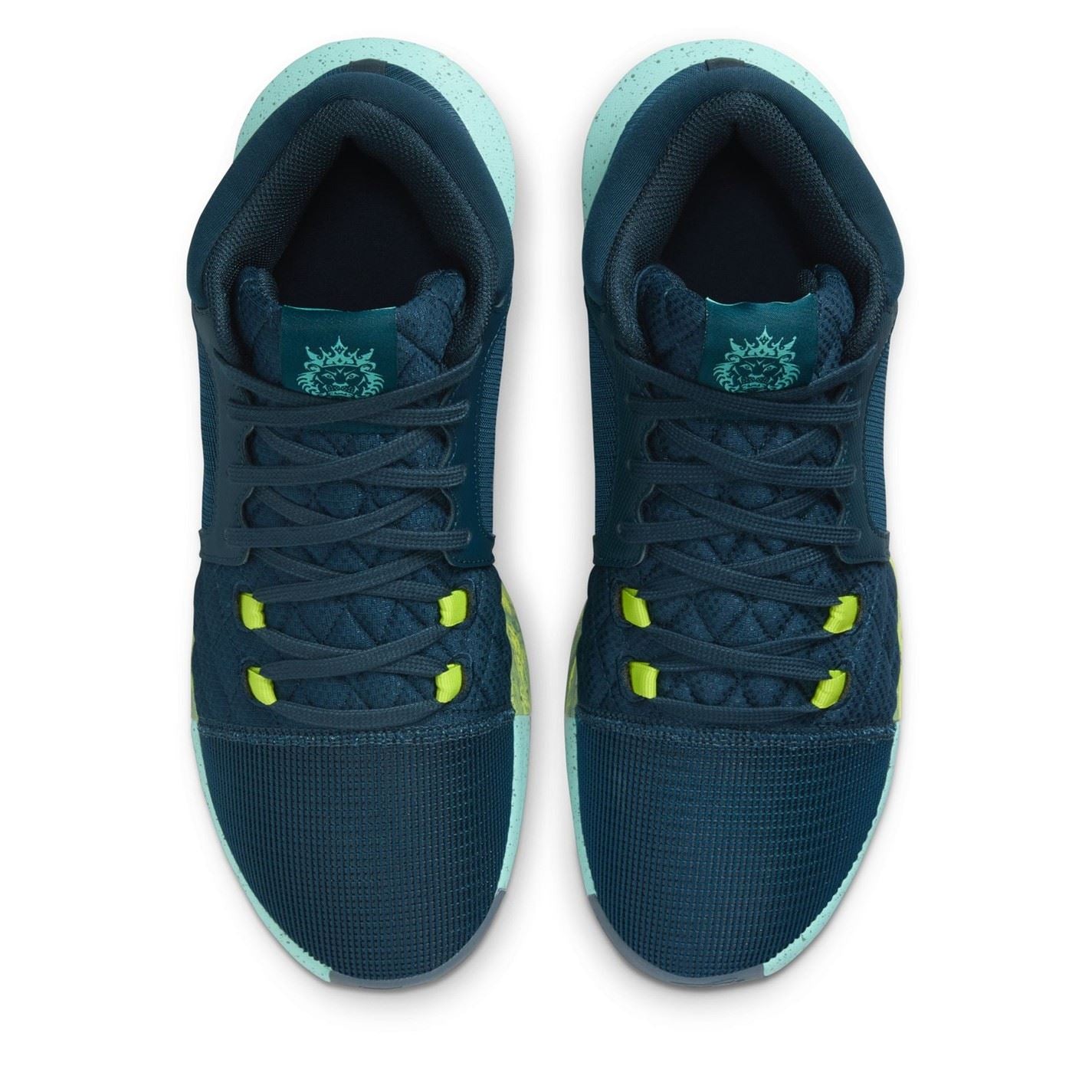 Nike Lebron Witness VIII Mid Top Basketball Sneakers