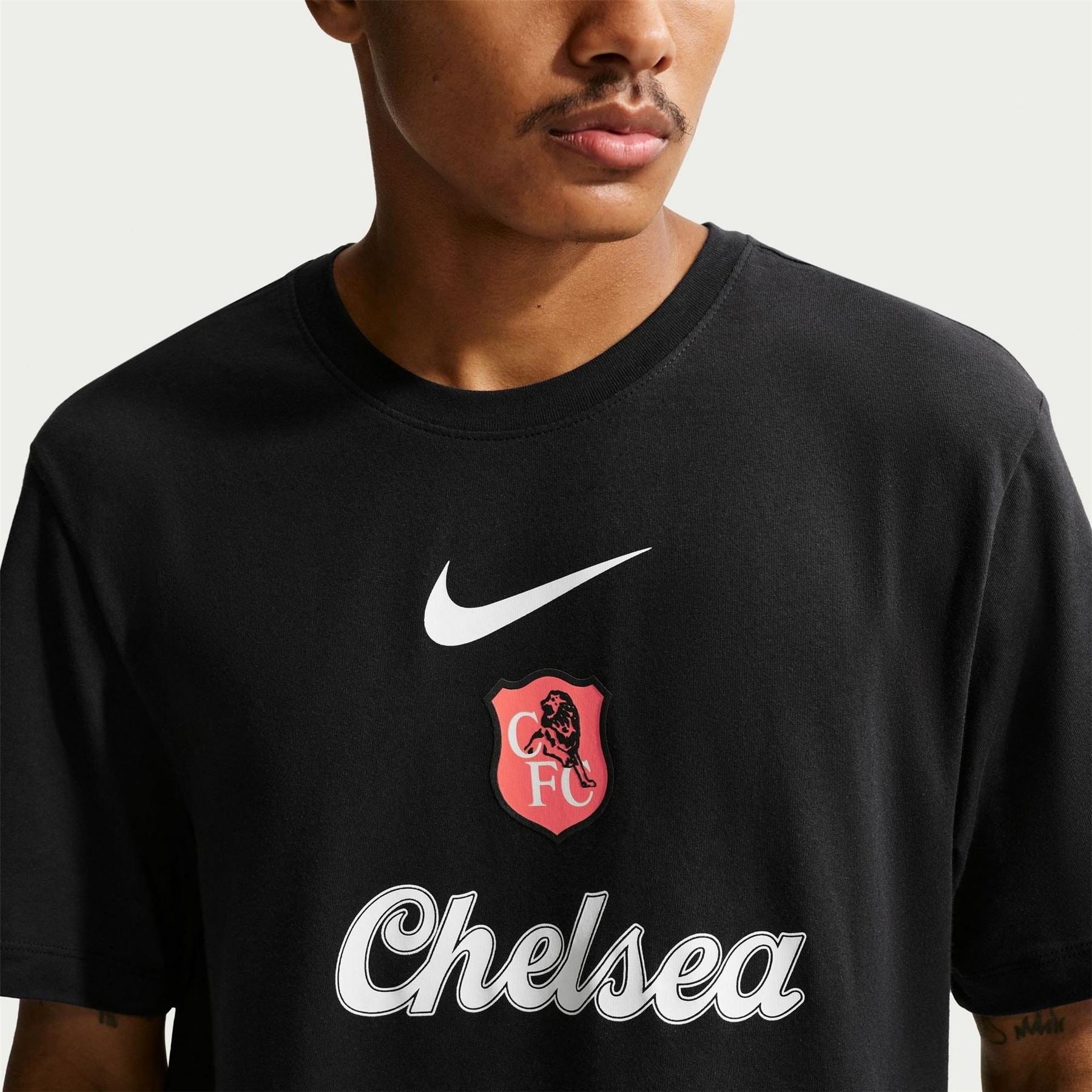 Nike Nike Chelsea Crest T Shirt 25 26