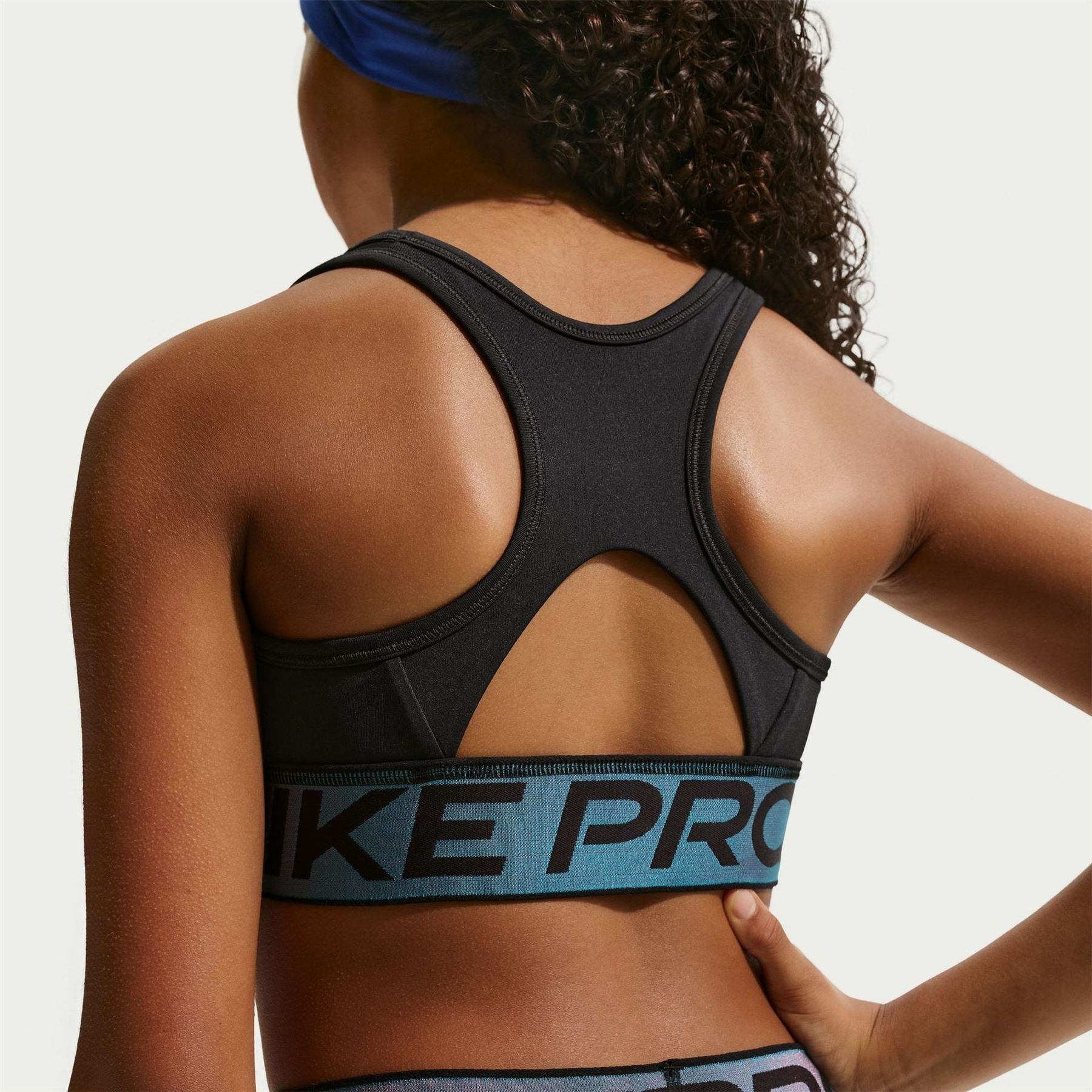 Nike Scoop Neck Snug Fit Sports Bra