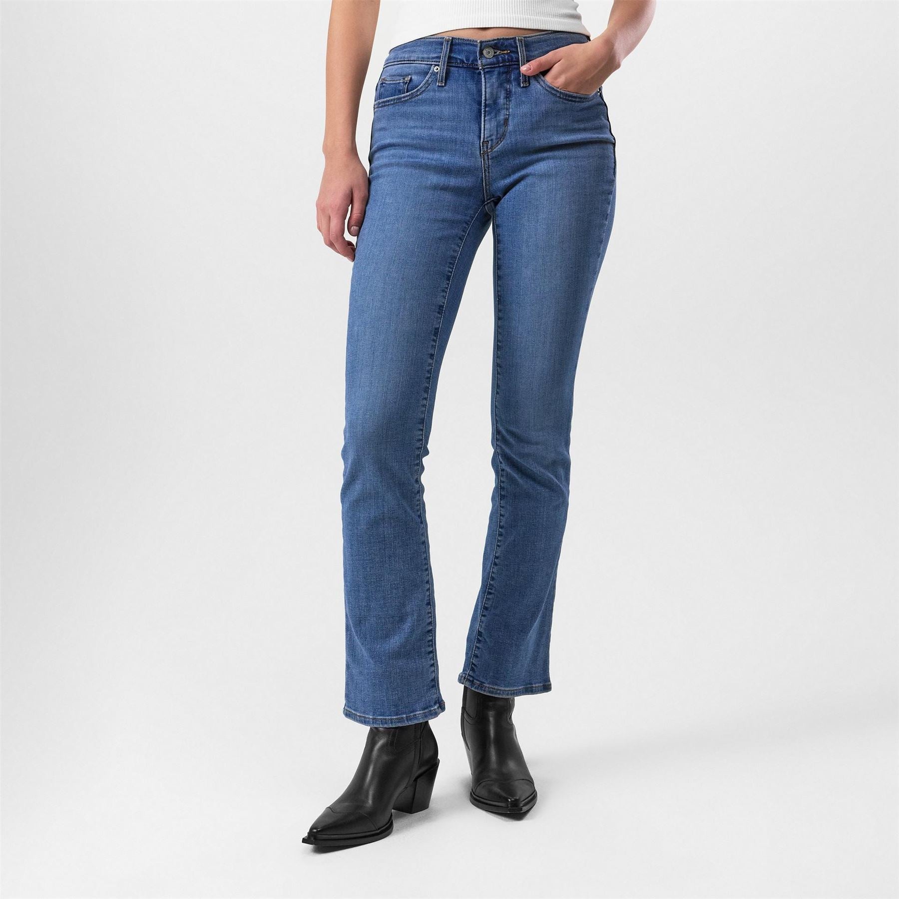 Levis Shaping Bootcut Jeans