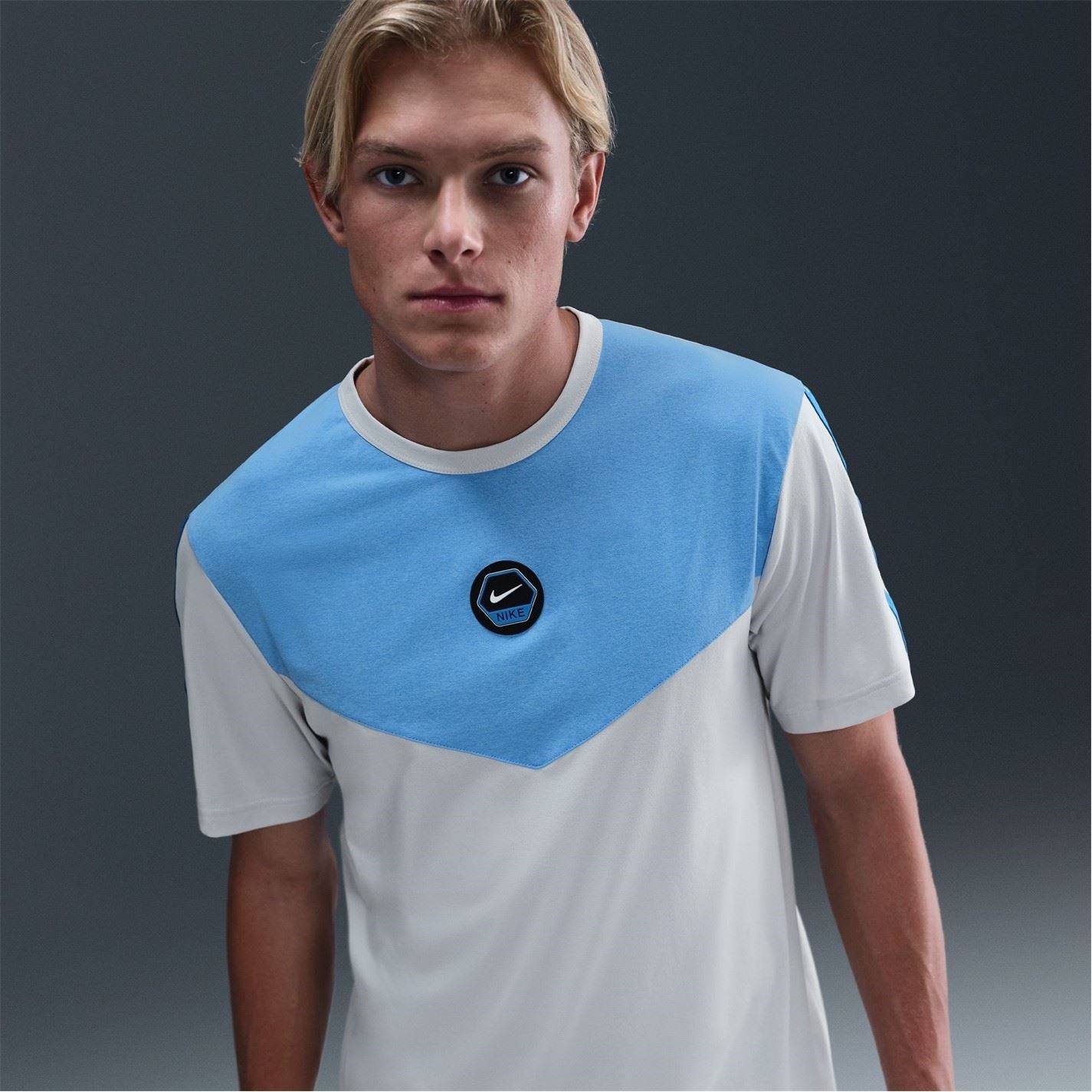 Nike Regular Fit Short Sleeve Crew Neck T-Shirt