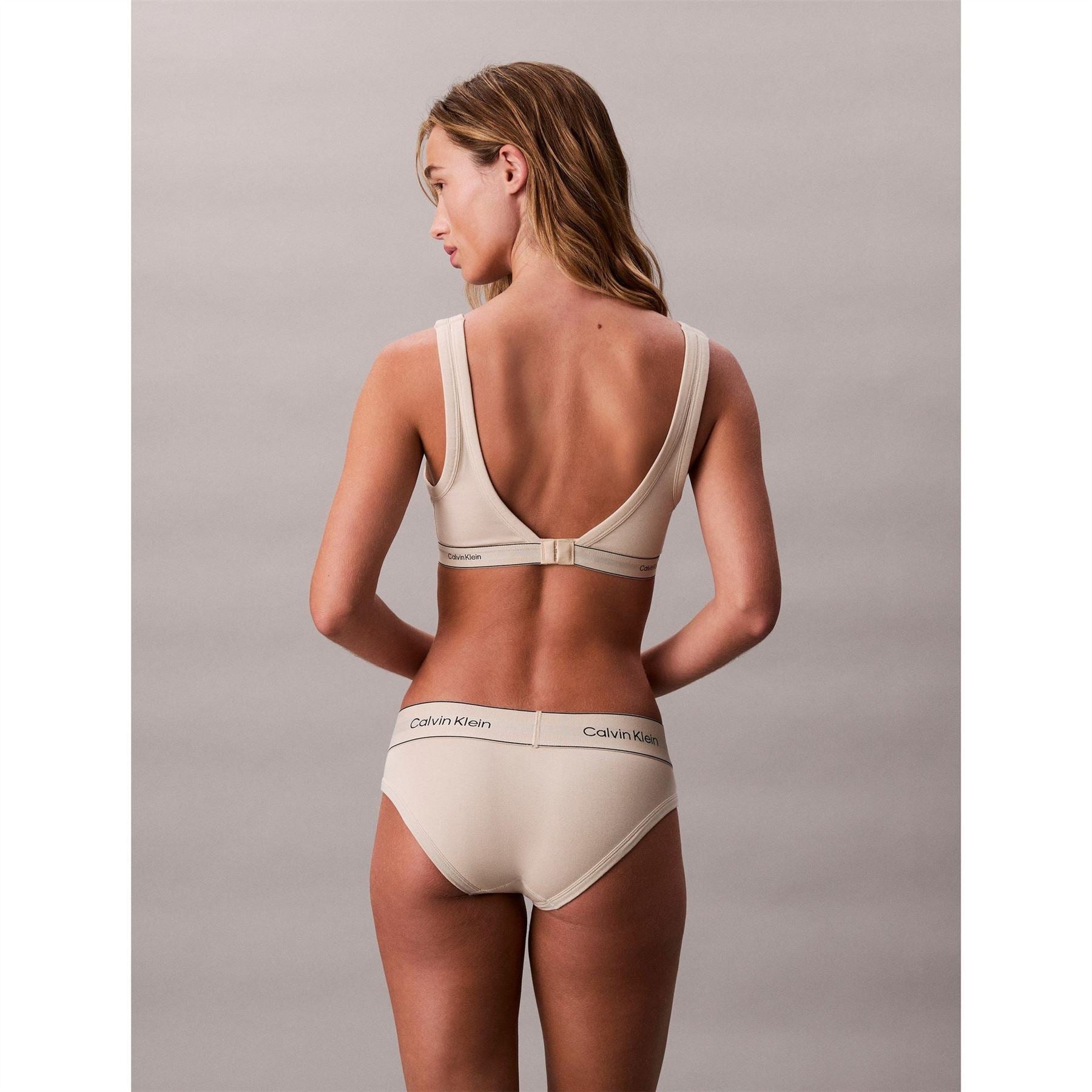 Calvin Klein Heritage Plain Design Hipster