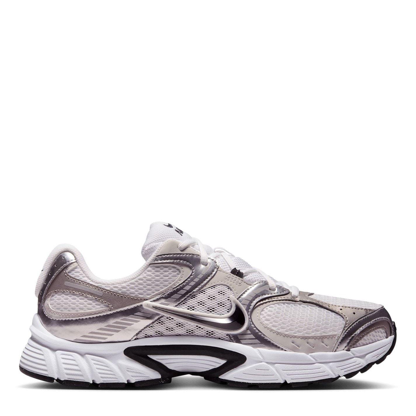 Nike Vomero 5 Running Flat Heel Trainers