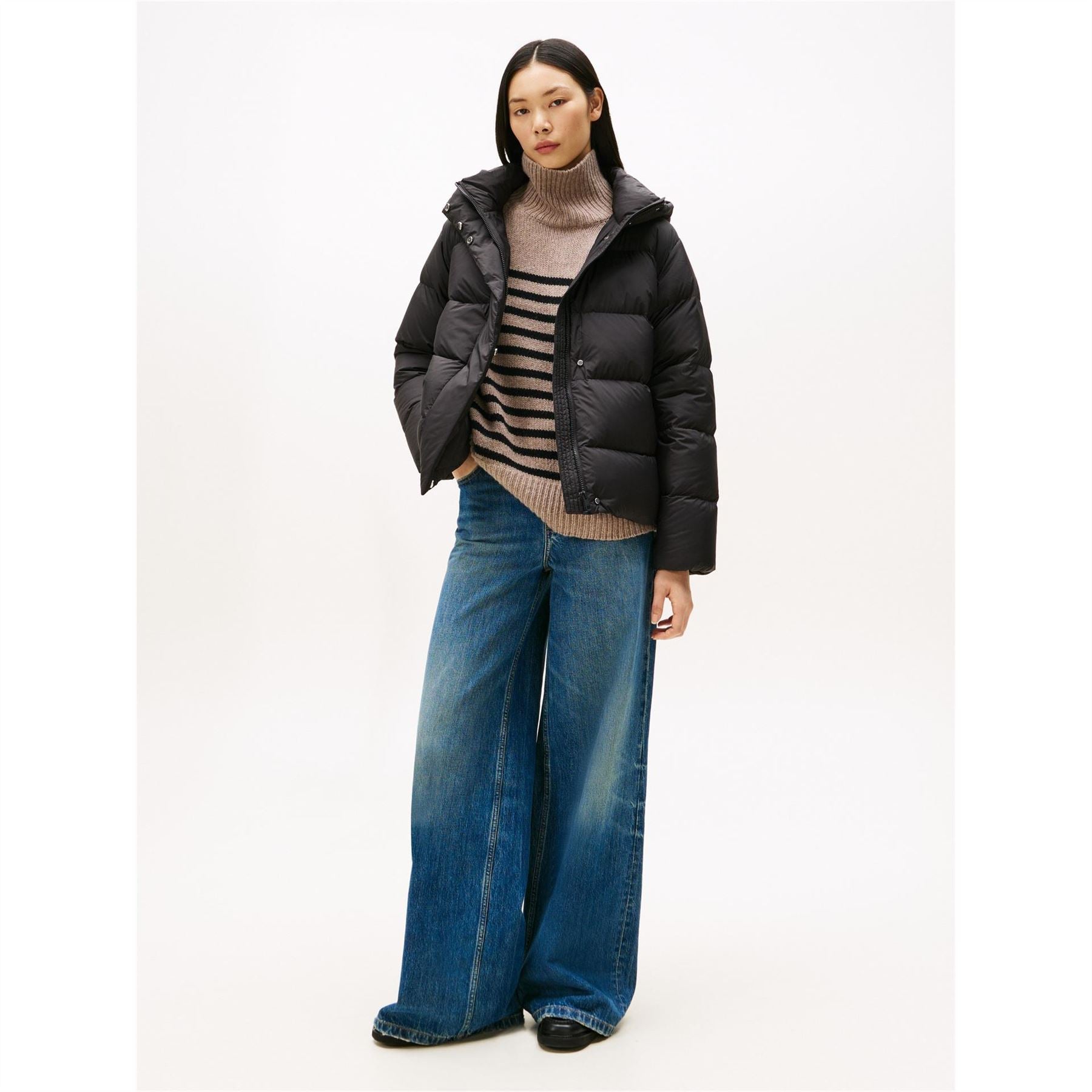 Tommy Hilfiger Solid Patterned Hooded Down Jacket