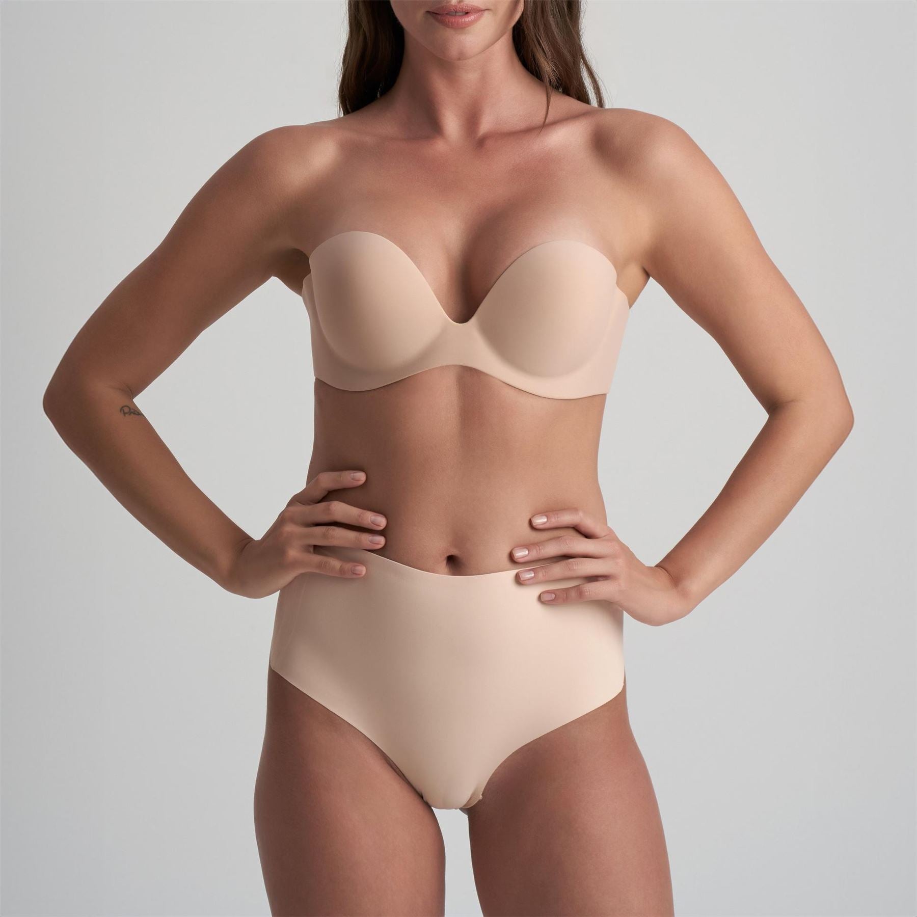 Bye Bra Bra Gala Adhesive  And  Backless Bra
