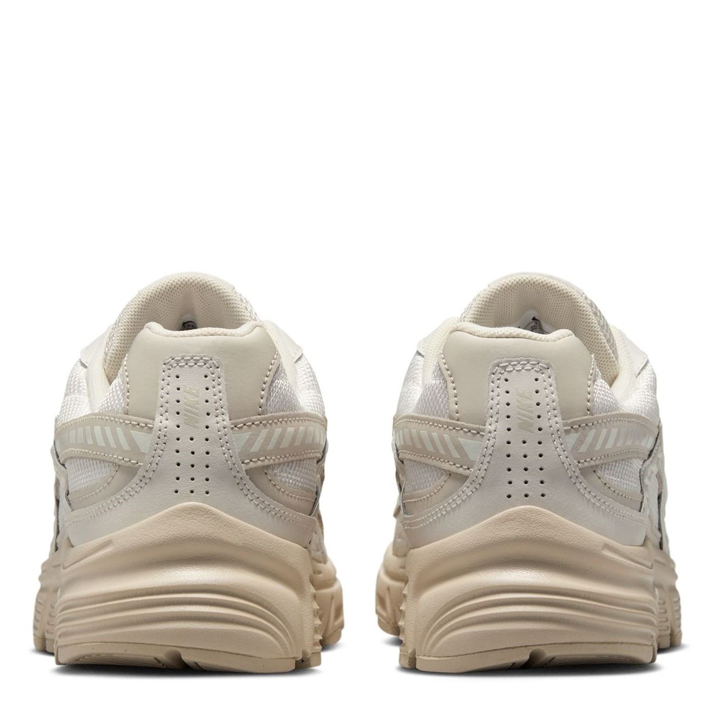 Nike Womens Initiator Running Shoe