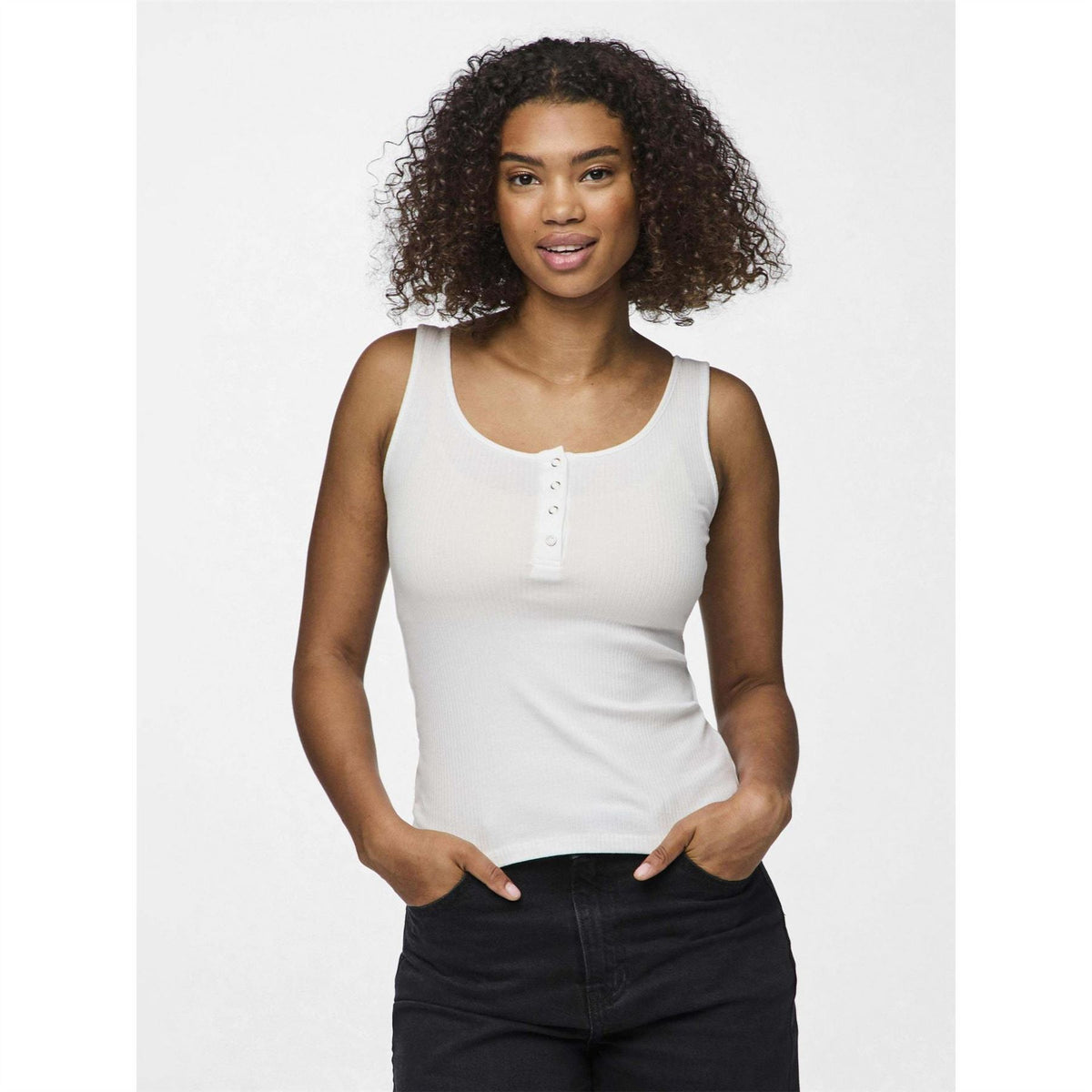 Pieces Kitte Scoop Neck Sleeveless Slim Fit Tank Top