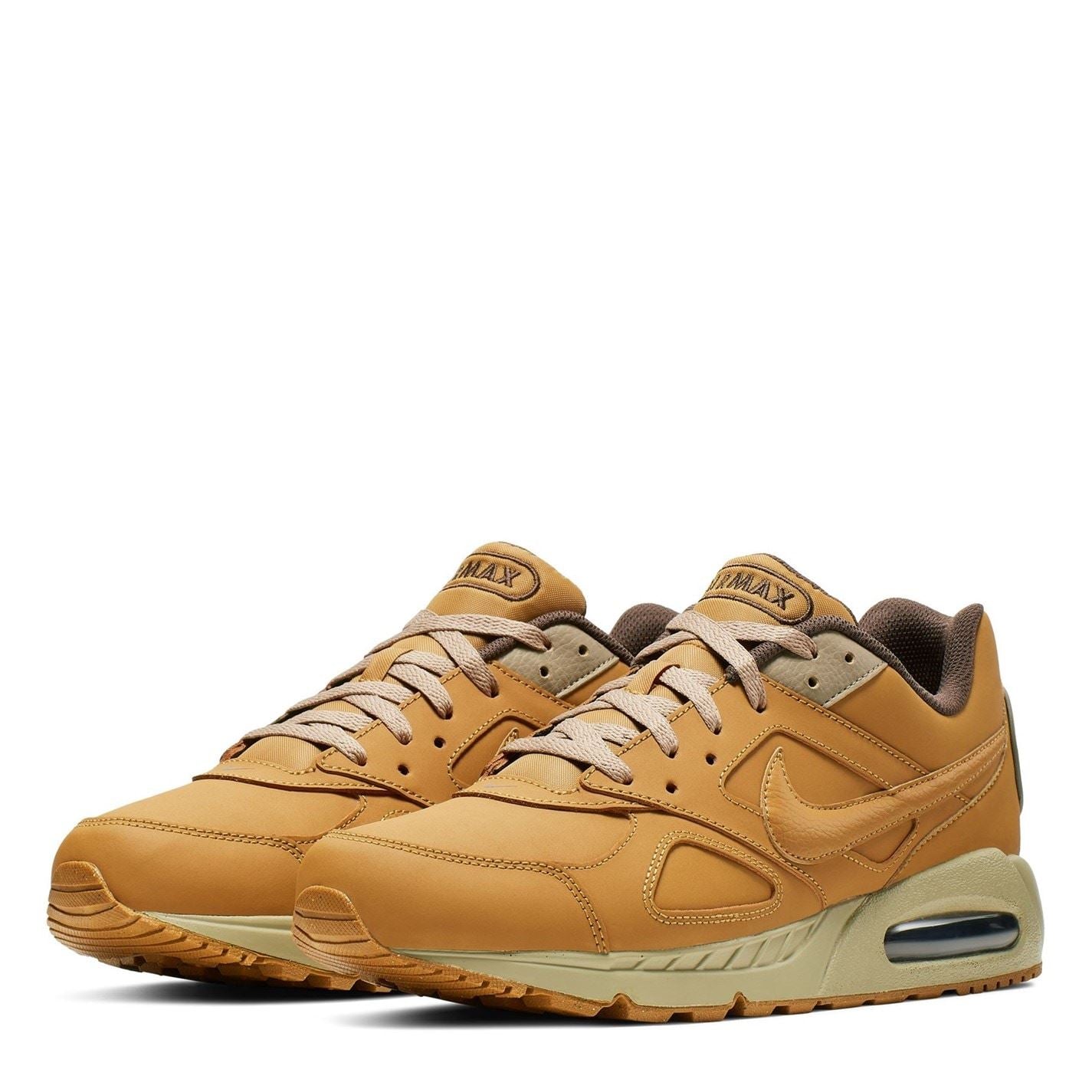 Nike Air Max Ivo Trainers
