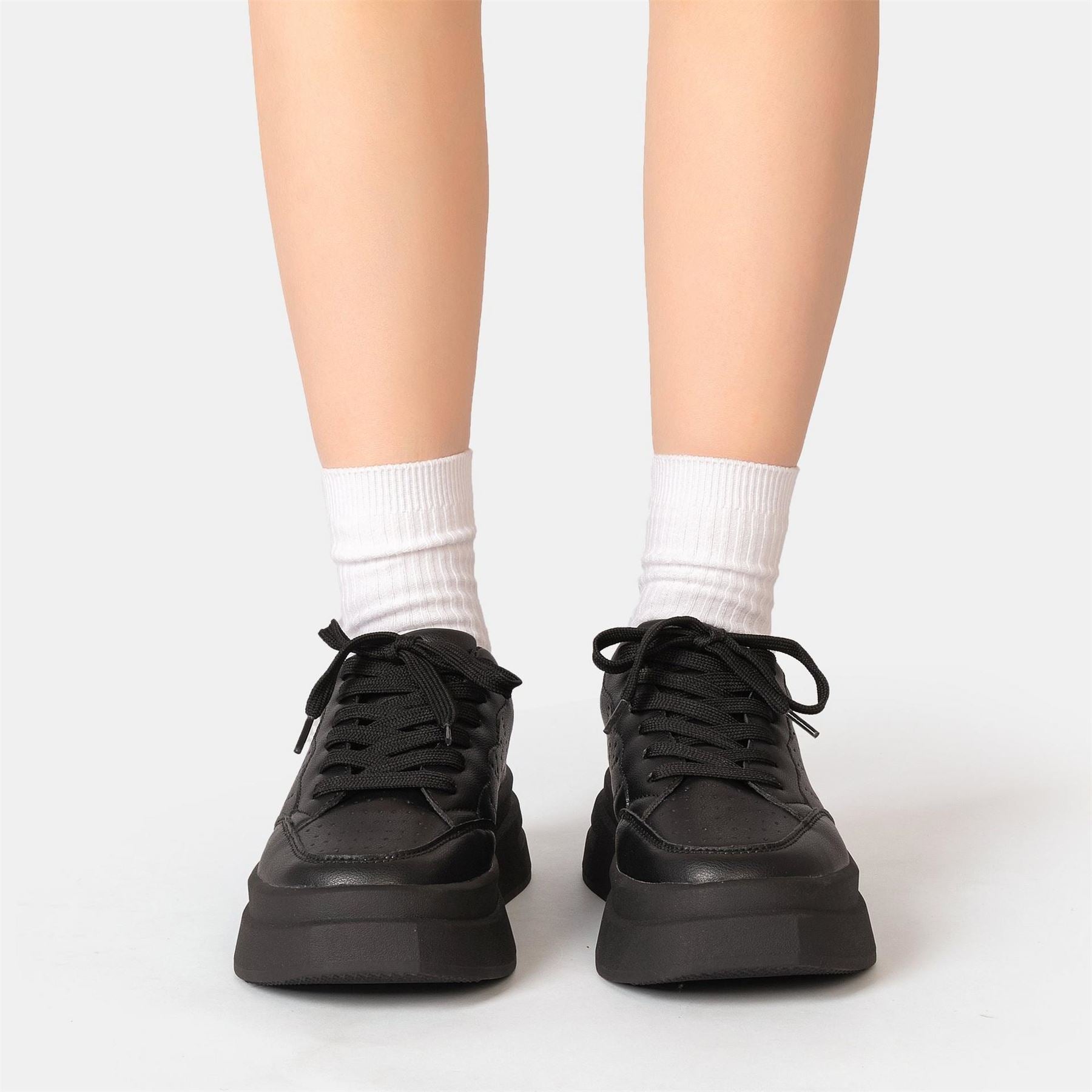 Kappa Ari Trainers
