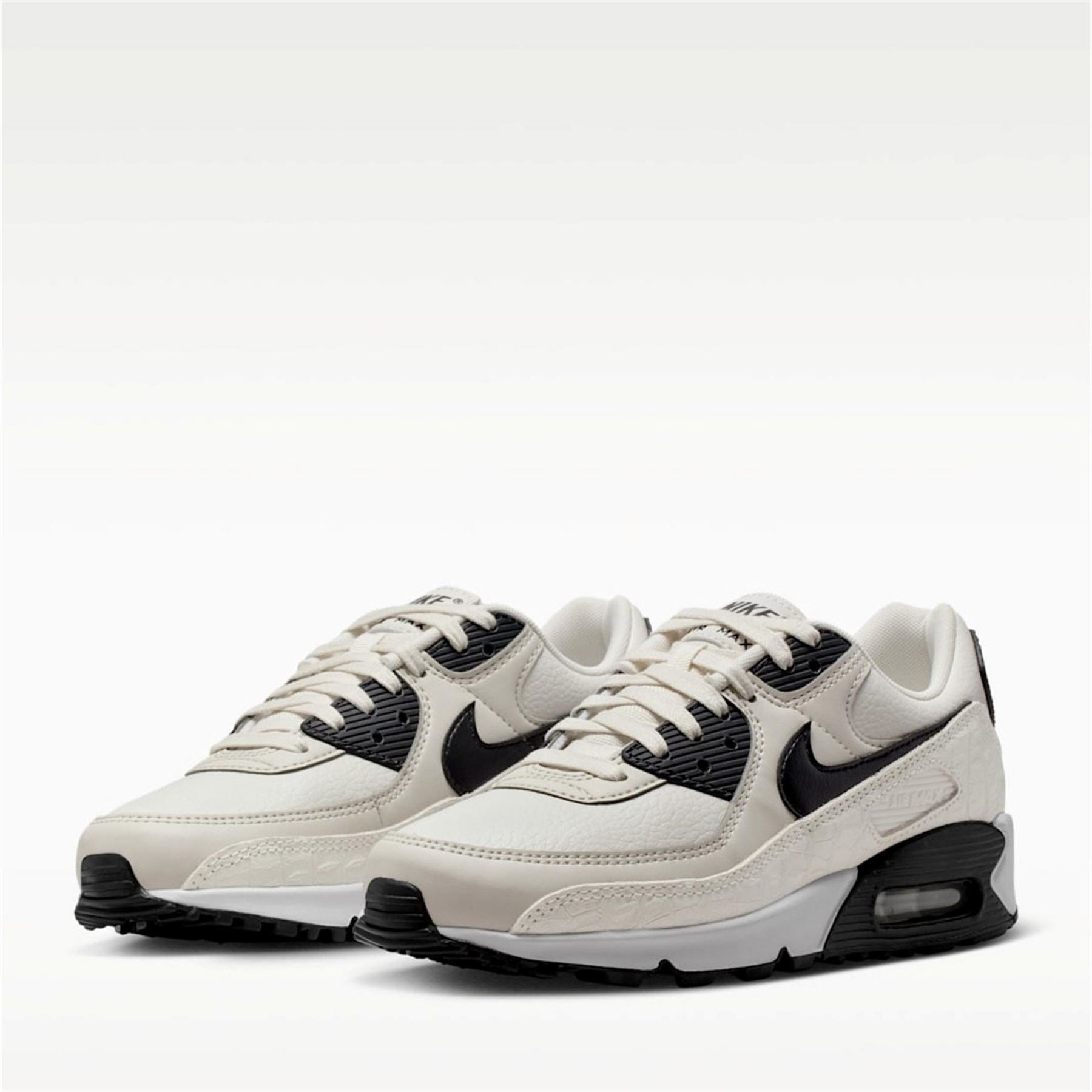Nike Womens Air Max 90 Trainers