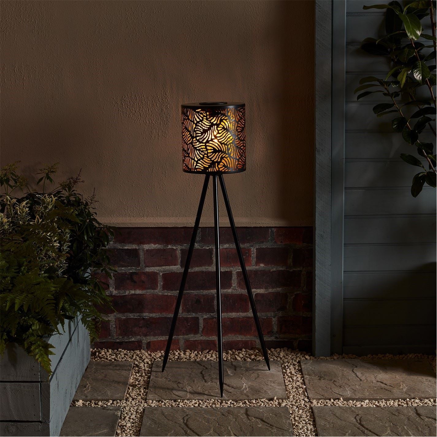 Linea Damasque Solar Tripod Lantern