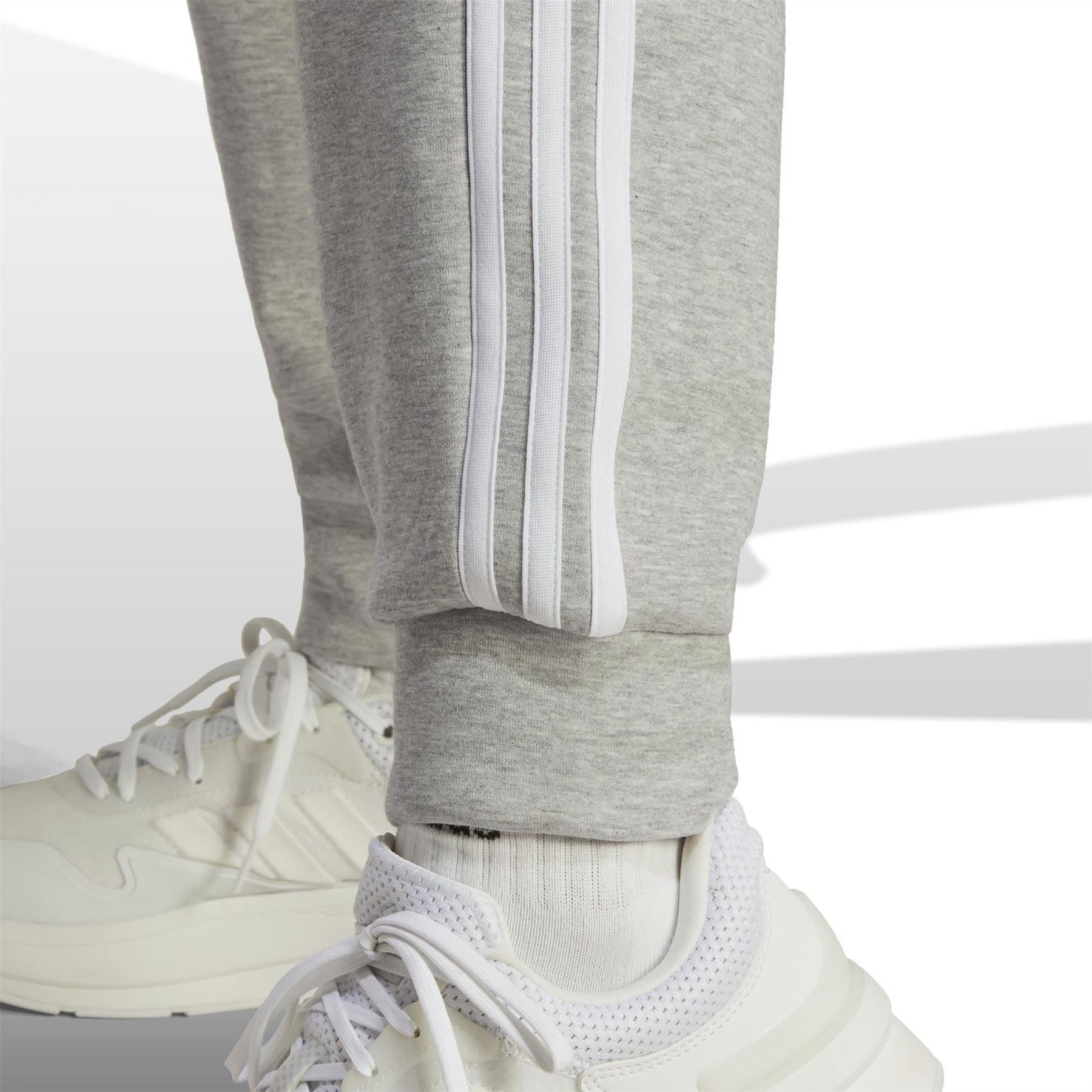 W Fleece Closed Cuff Joggers
