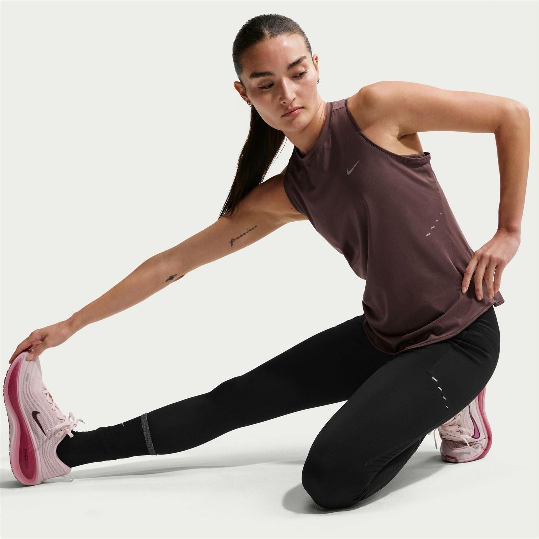 Nike Swift Crew Neck Muscle Tank