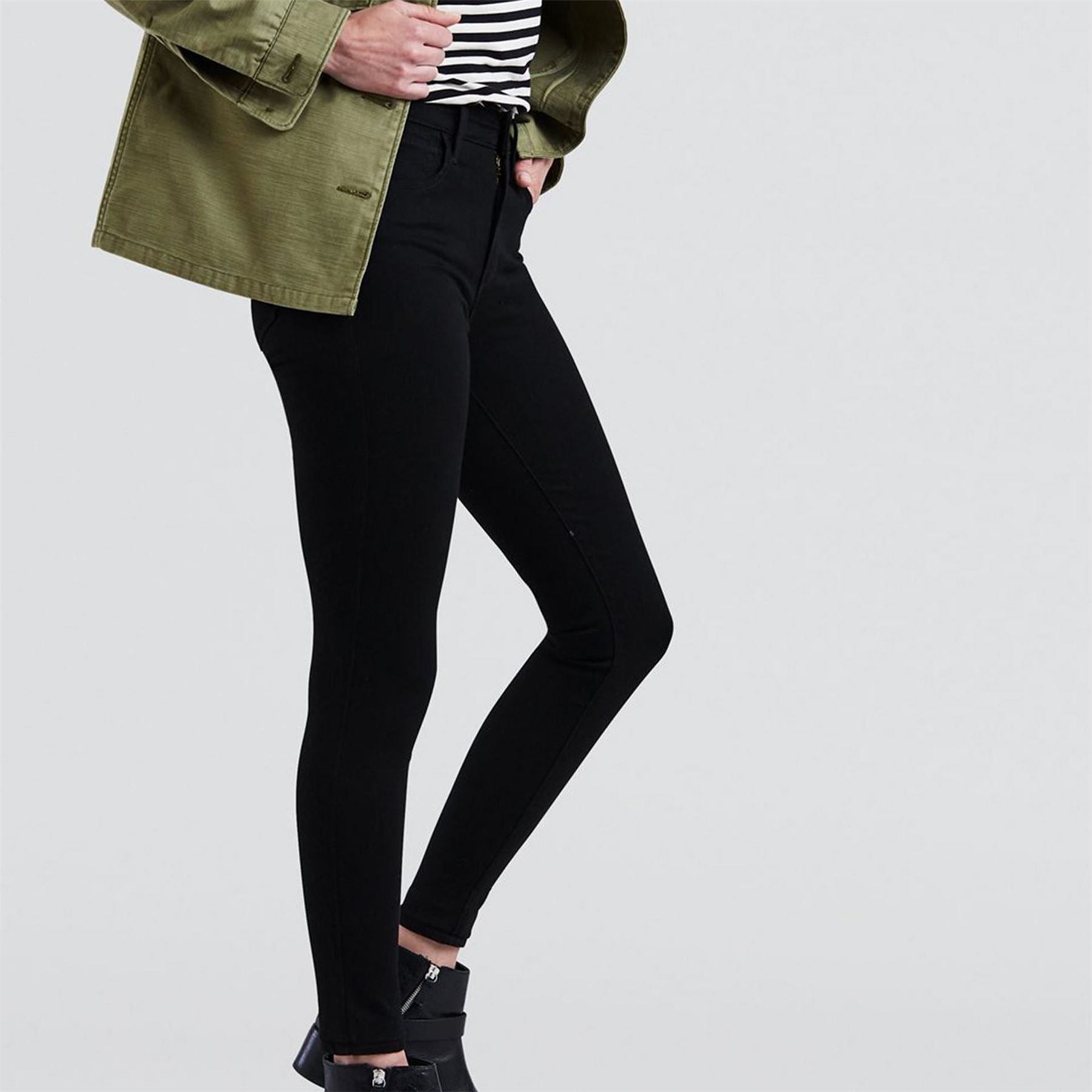 Levis High Rise Jeans
