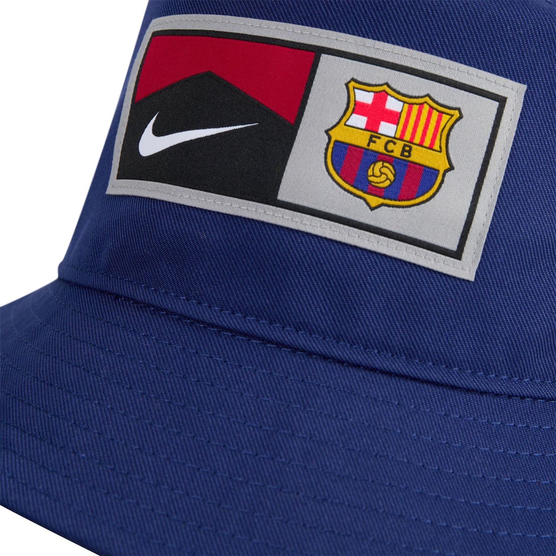Nike Bucket Hat