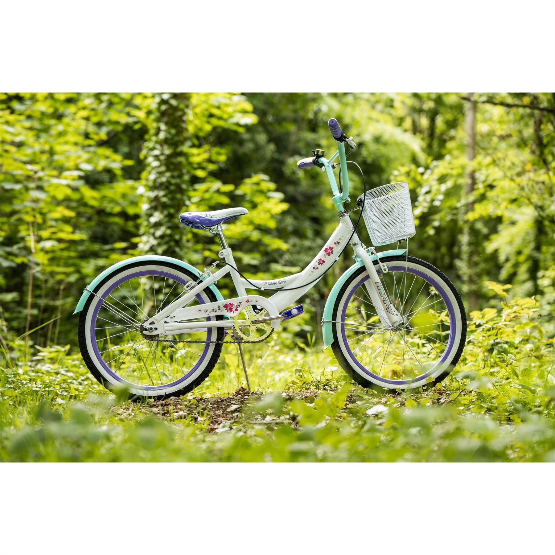 Huffy Girl 20 Inch Kids Bike   White + Purple fo