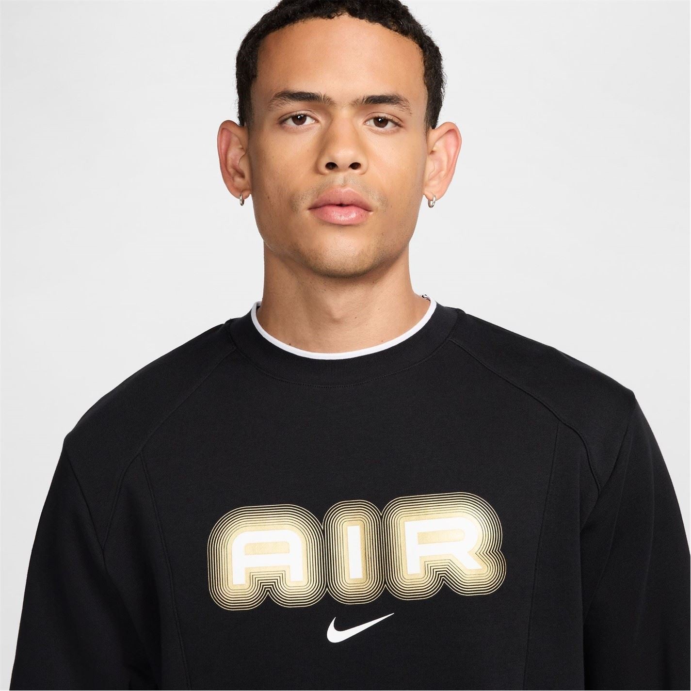 Nike Crew Neck Relaxed Fit Long Sleeve Sweatshirt