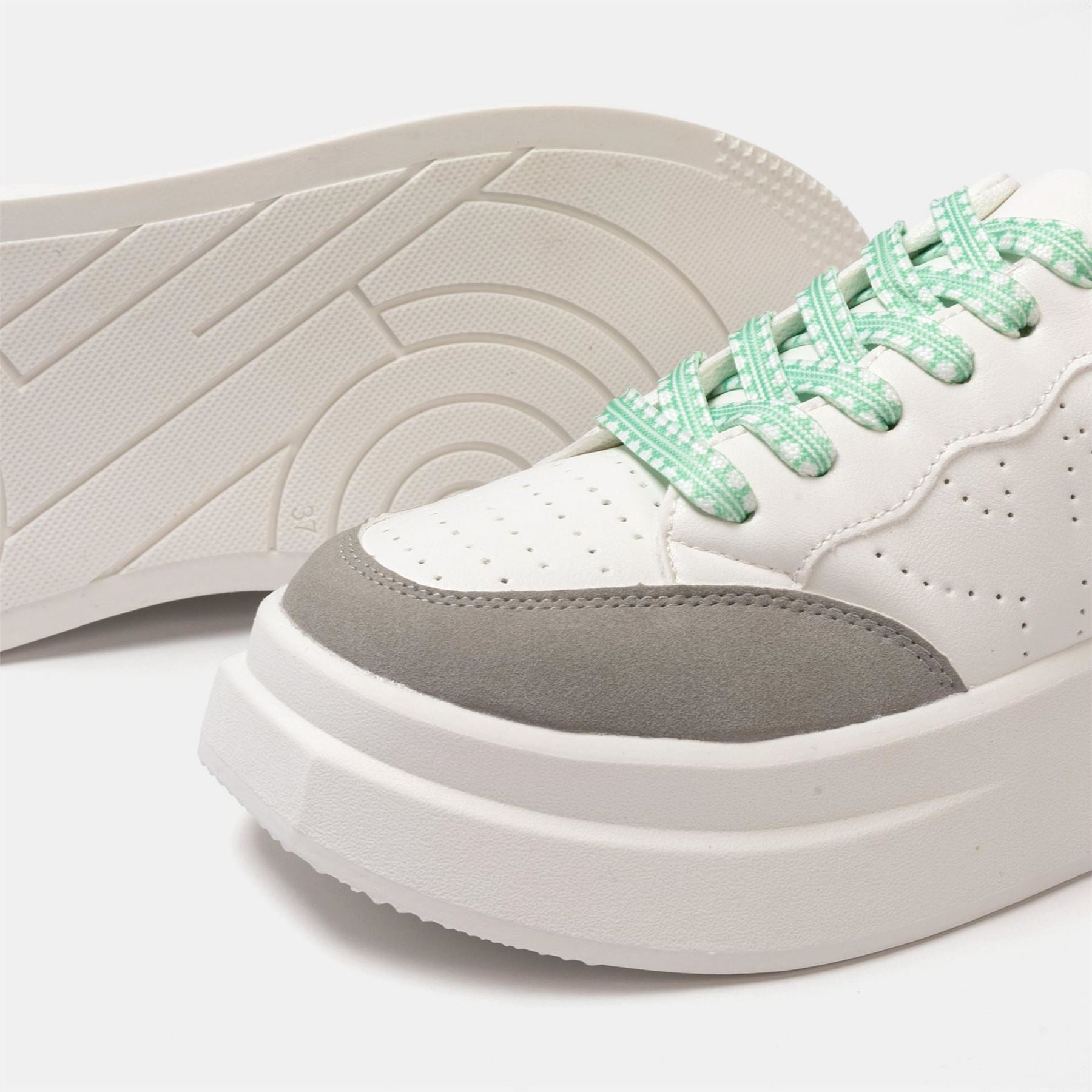Kappa Ari Trainers