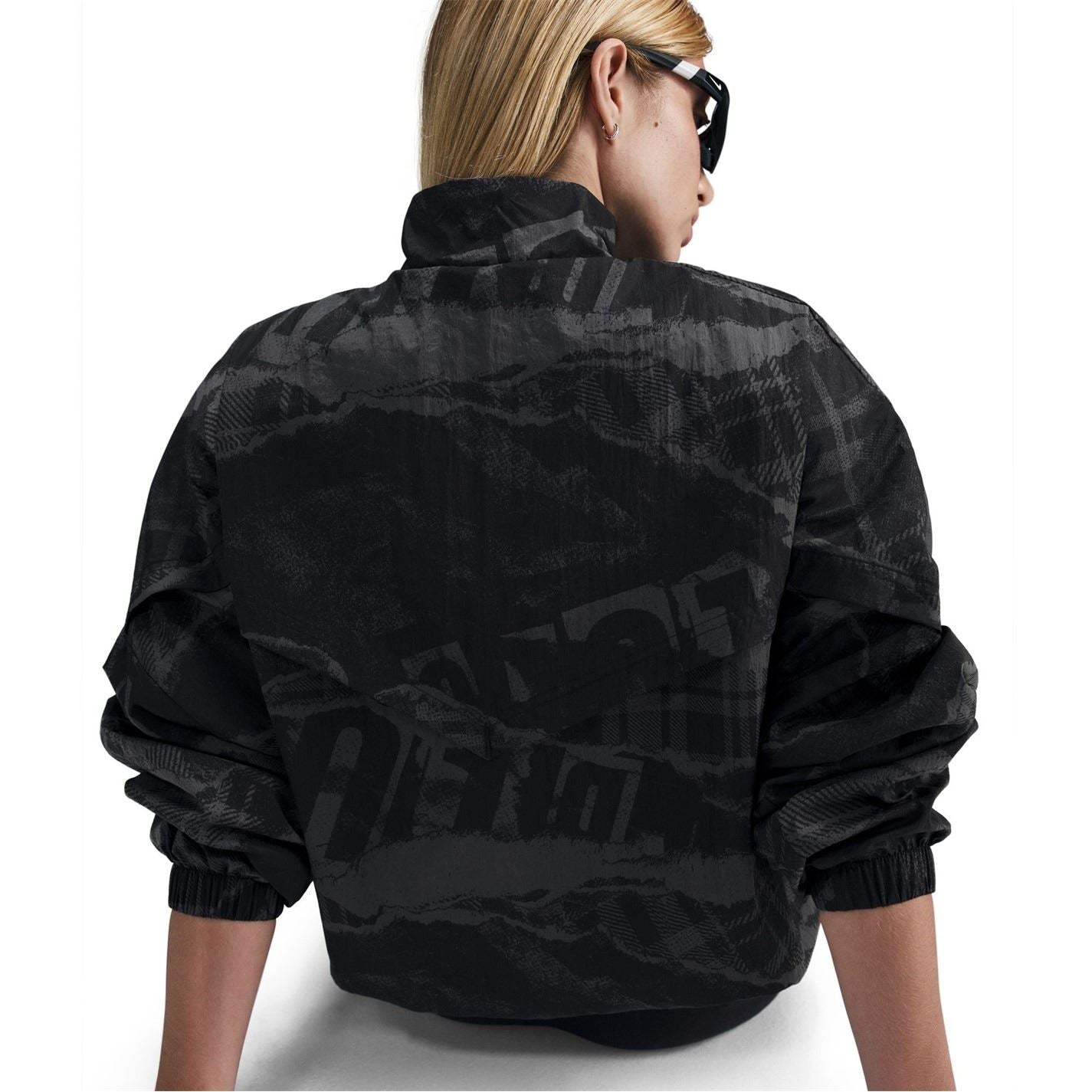 Nike Womens Chelsea Fc Woven Windrunner Jacket 2024 2025