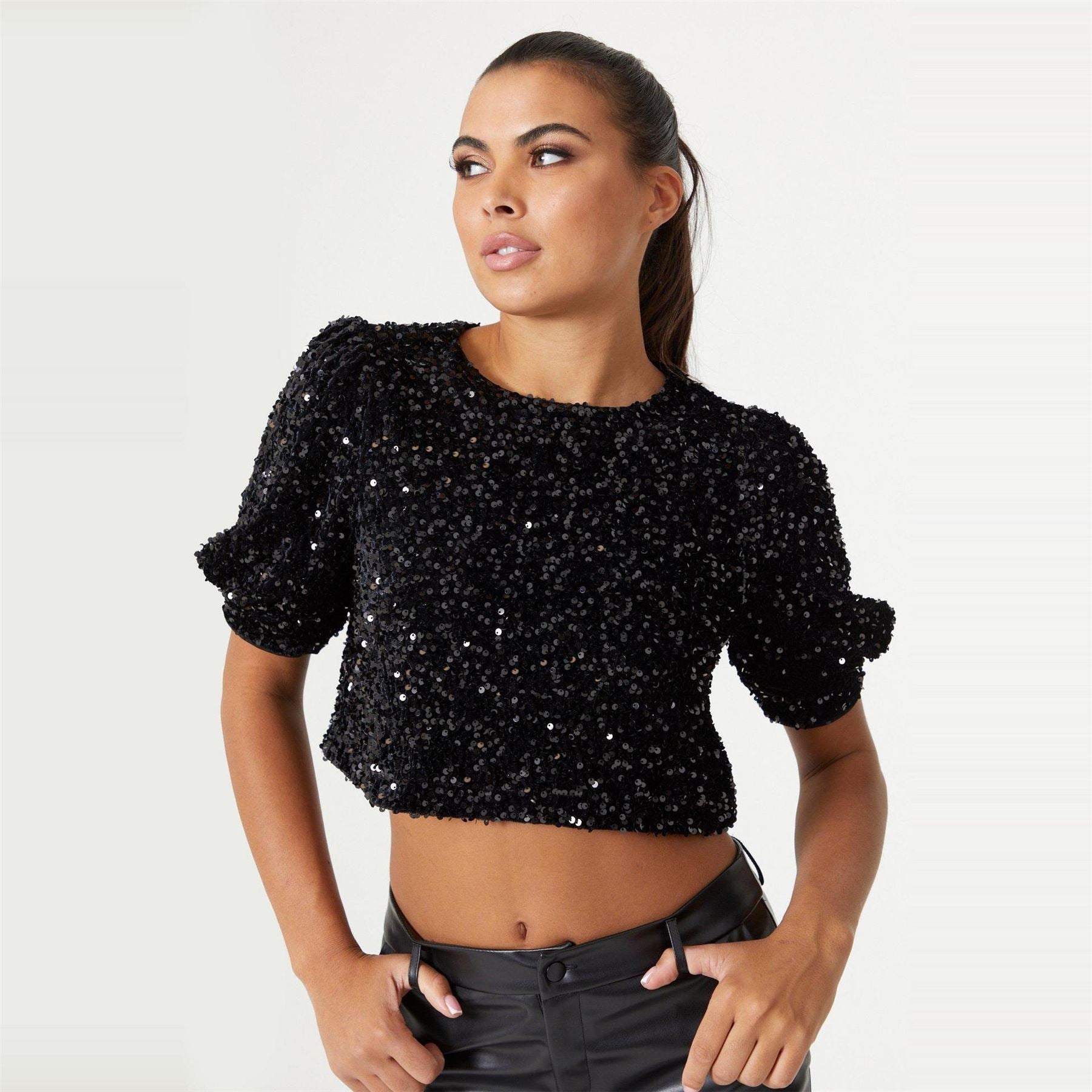 Be You Womens Sequin Crop Top
