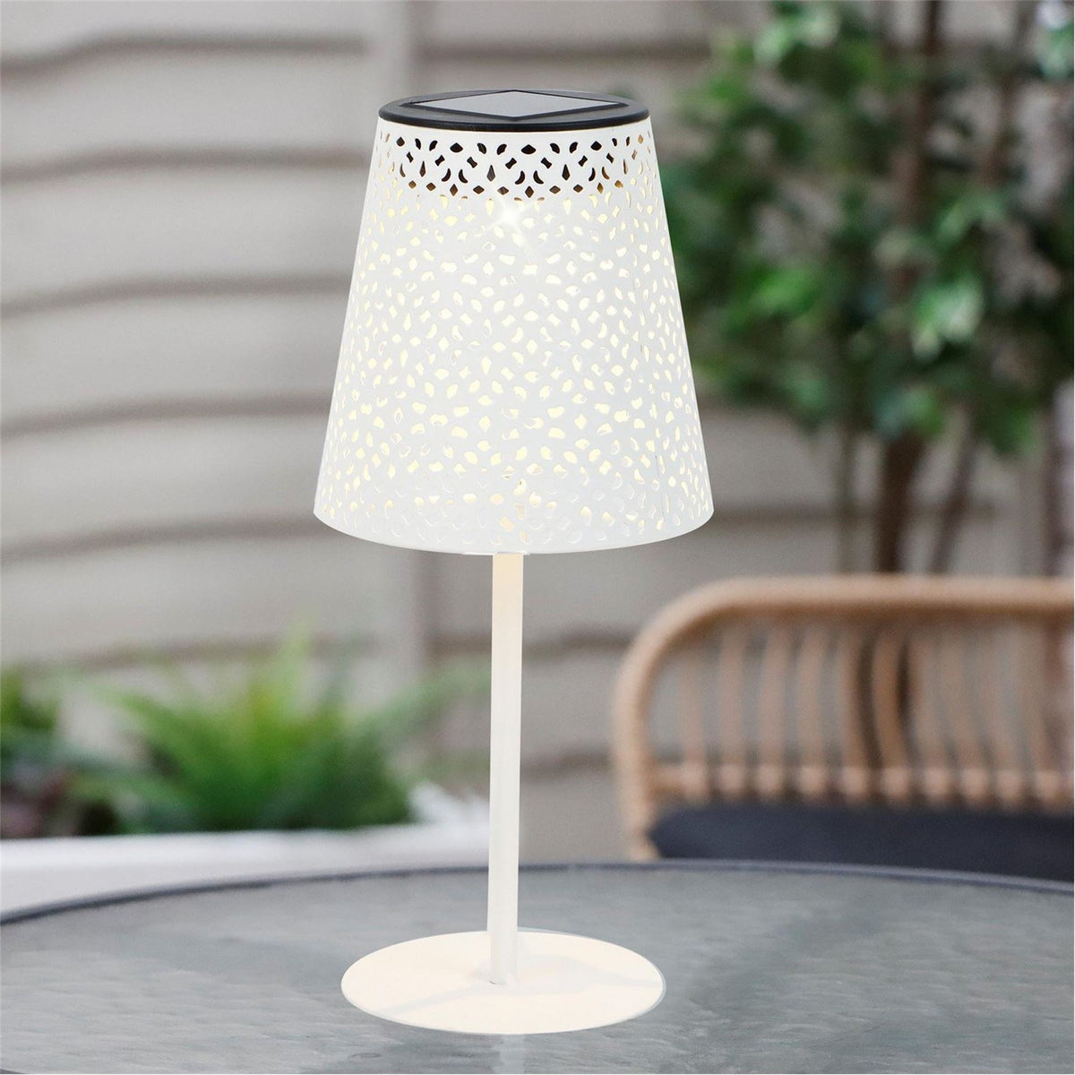 Streetwize Table Lamp   White Patterned Design