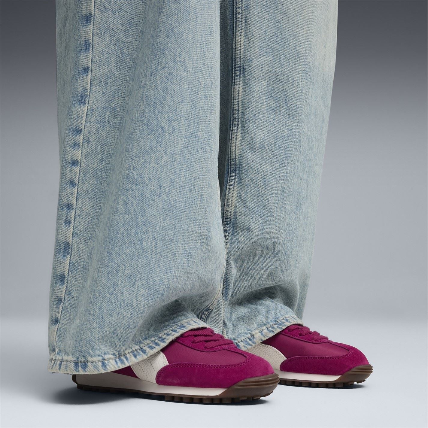 Puma Easy Rider LD54 Low Top Sneakers