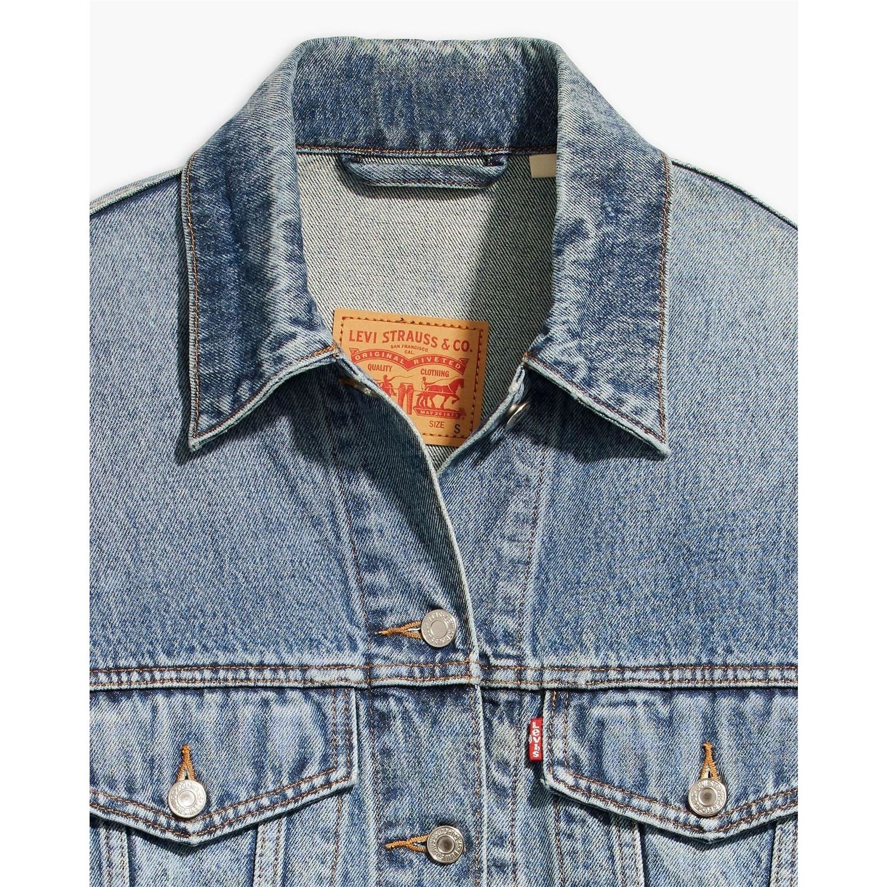 Levis Solid Patterned Denim Jacket with Chest Pocket