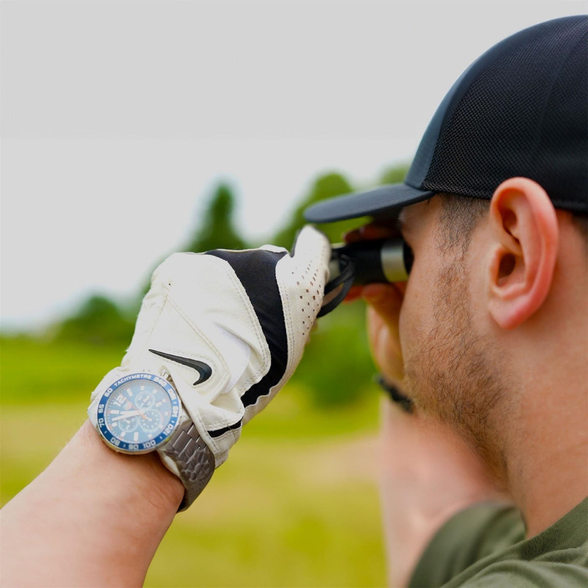 Ingenious Multi Tool And Distance Finder