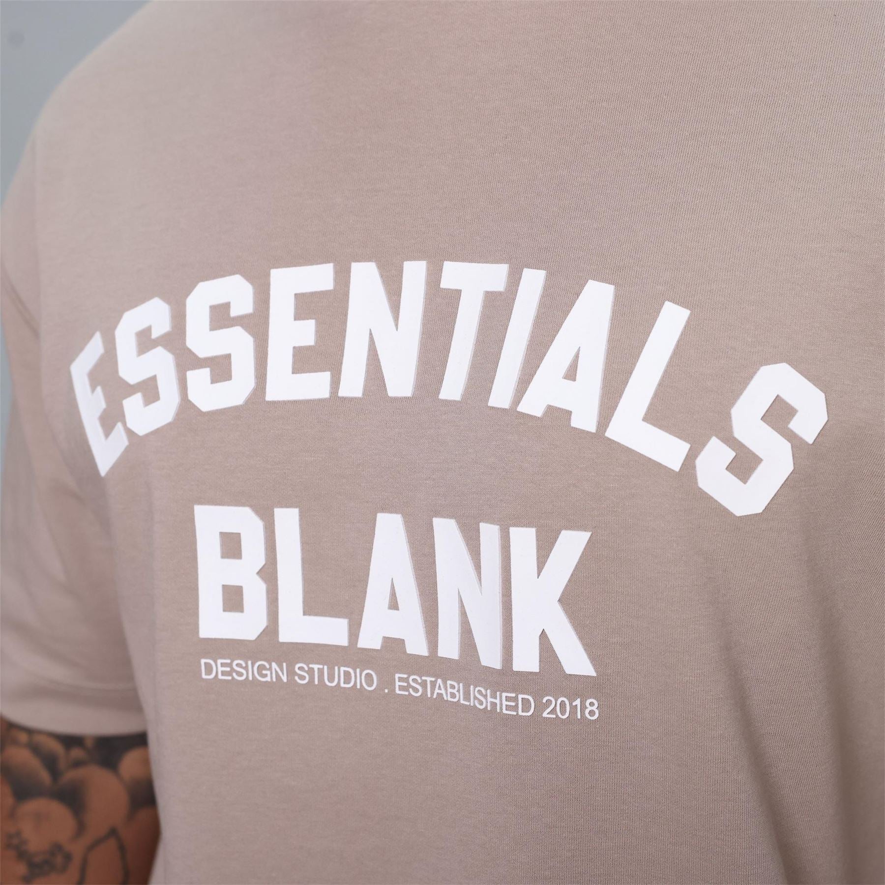 Blank Essentials College Arch Oversized T-Shirt