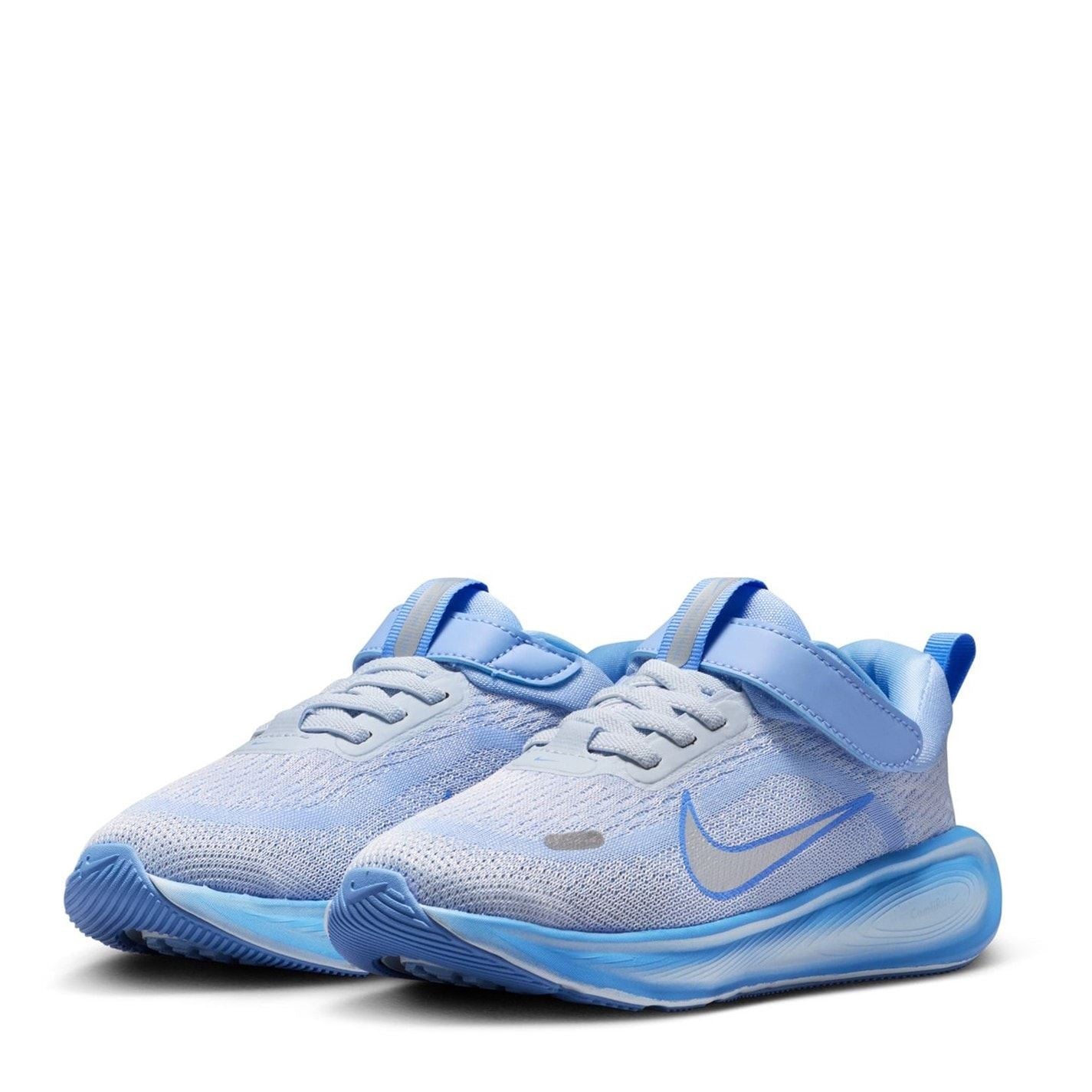 Nike Stellar Ride Low Top Lace-Up Sneakers