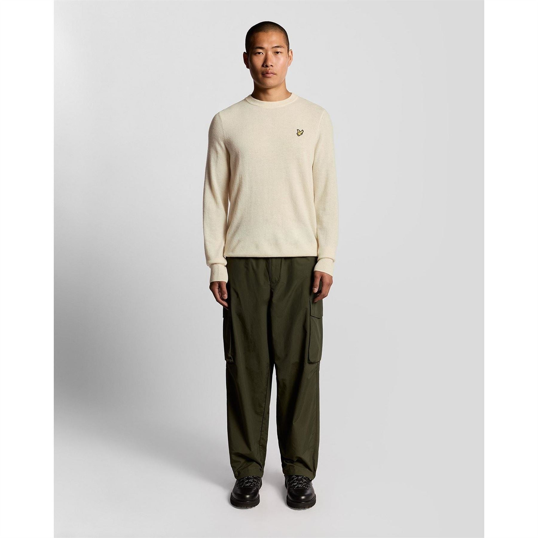 Lyle and Scott Embroidered Crew Neck Ribbed Collar Long Sleeve Sweater