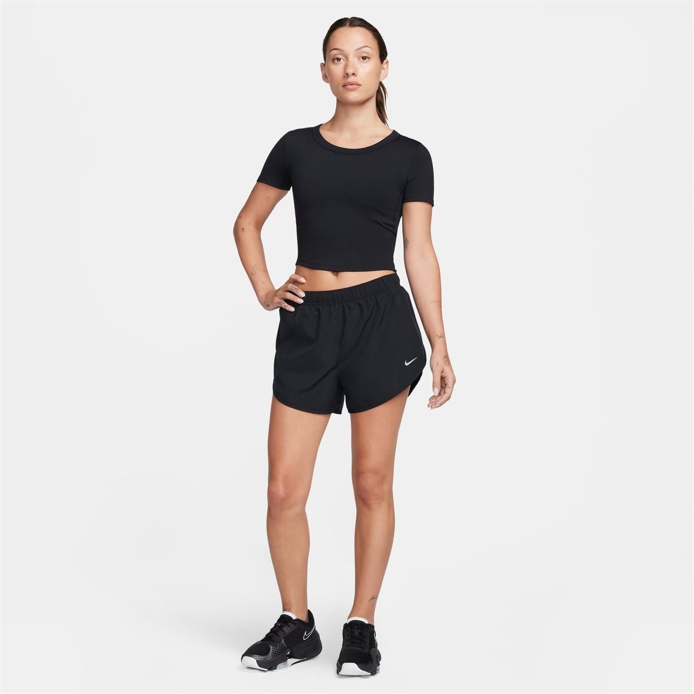 Nike Cropped Crew Neck Slim Fit T-Shirt