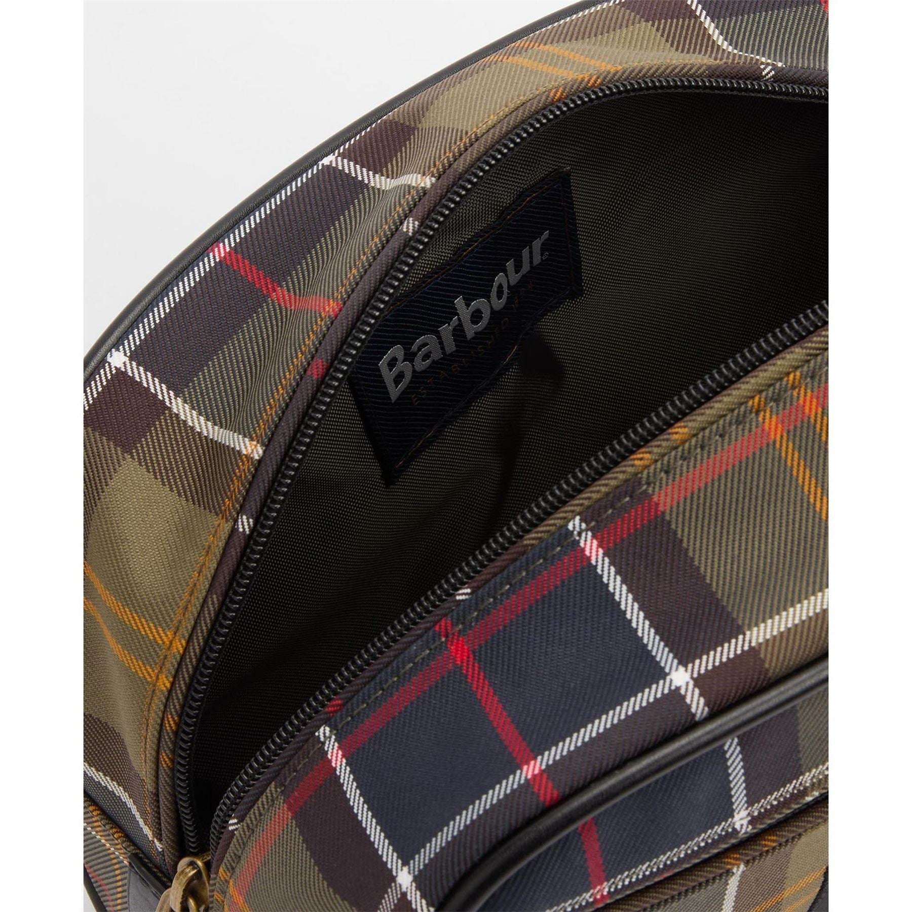 Barbour Washbag