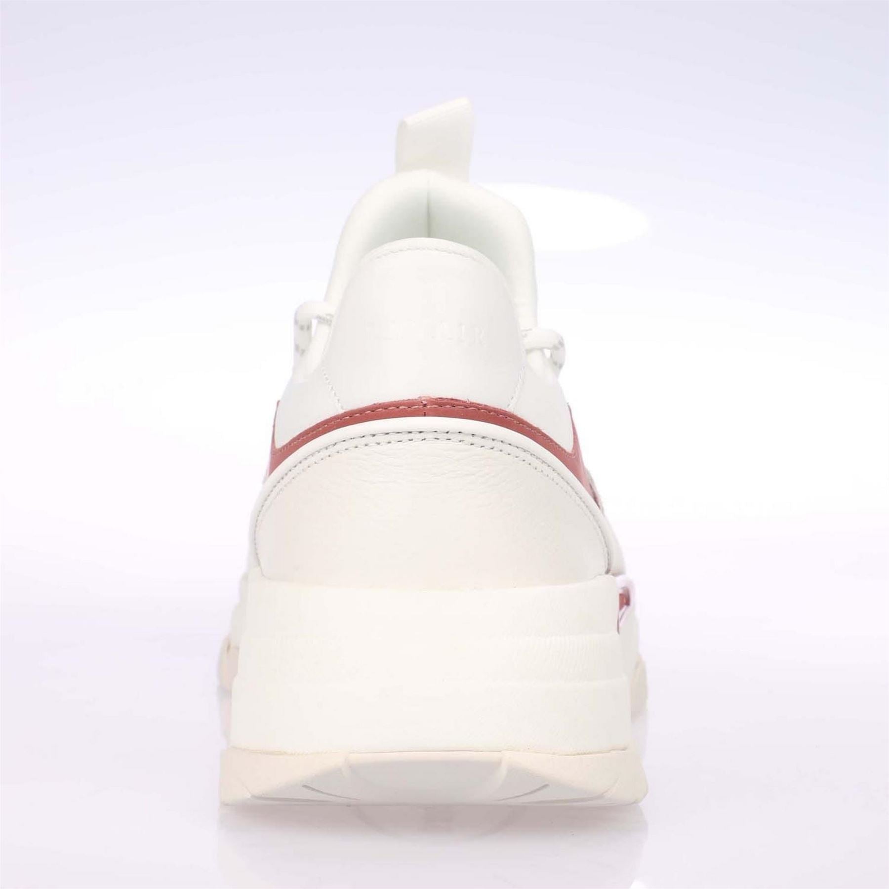 Lavair Evo Trainers