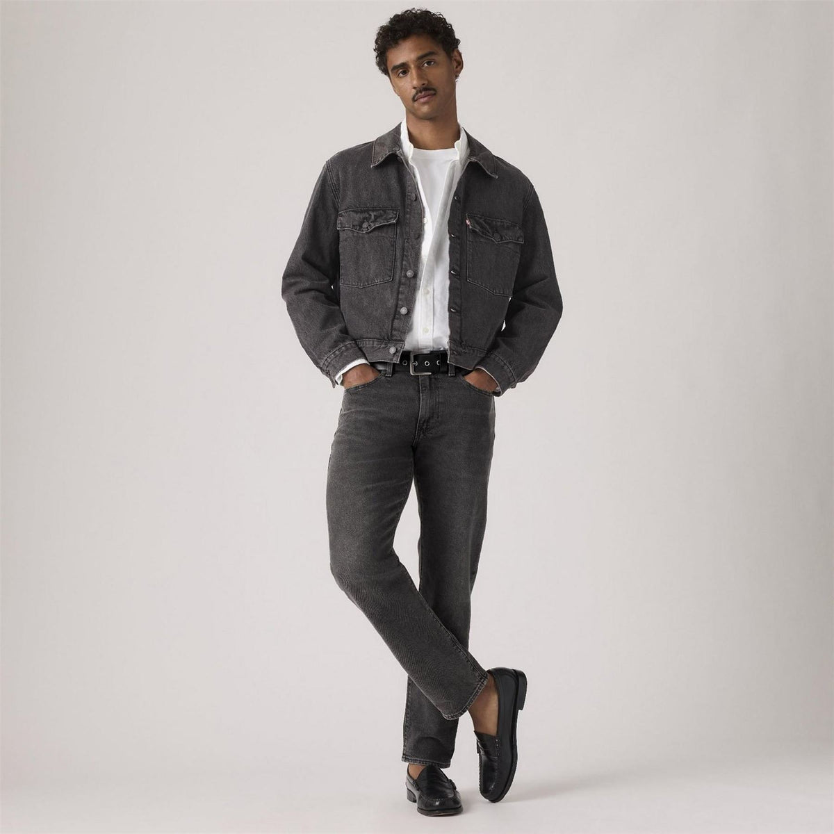 Levis 502 Tapered Fit Five Pocket Jeans